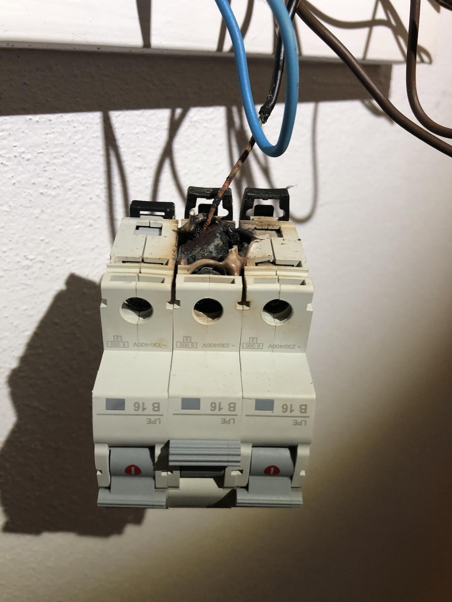 Elektrikář Smith foto 2