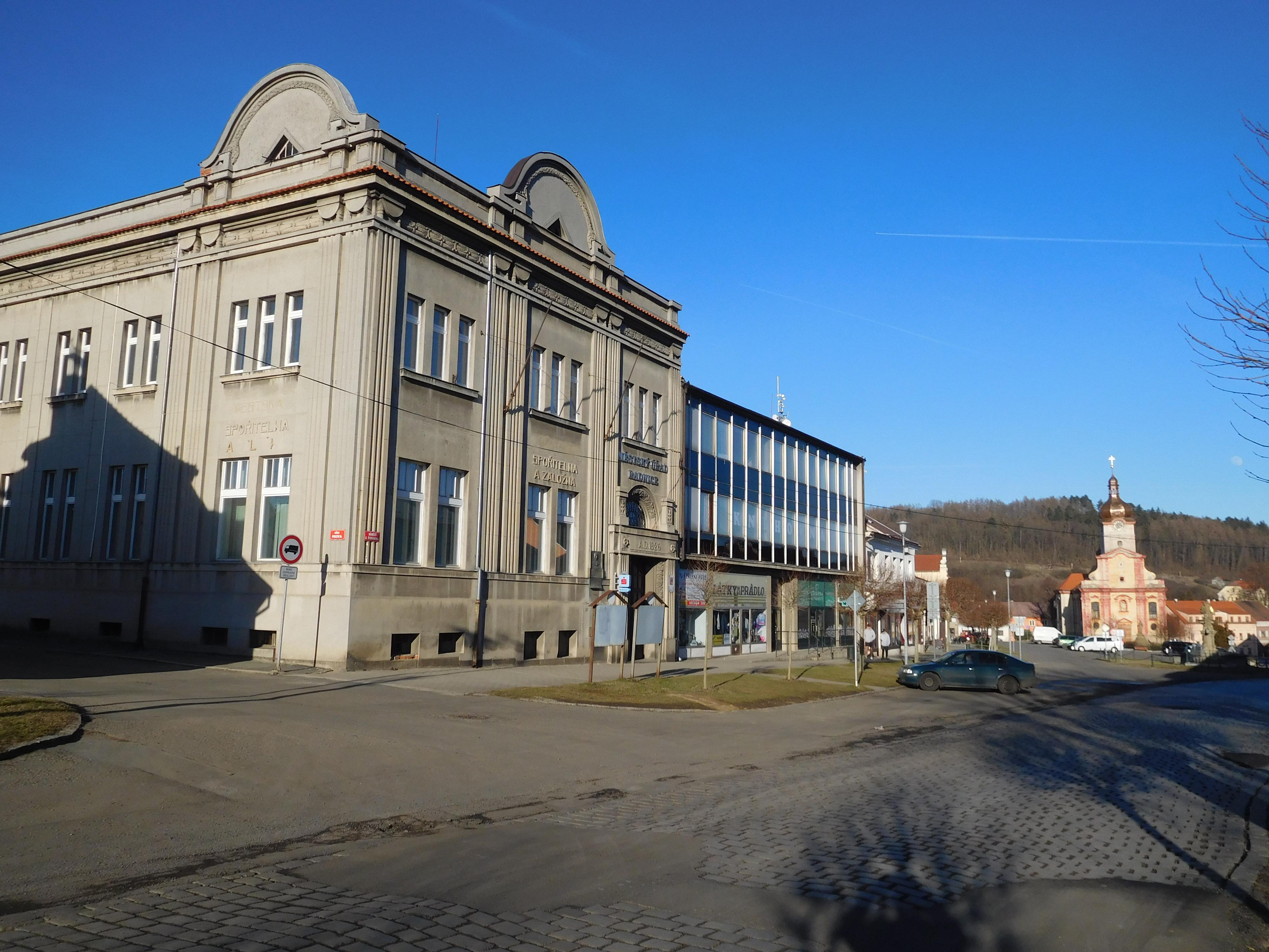 Radnice - městský úřad foto 3