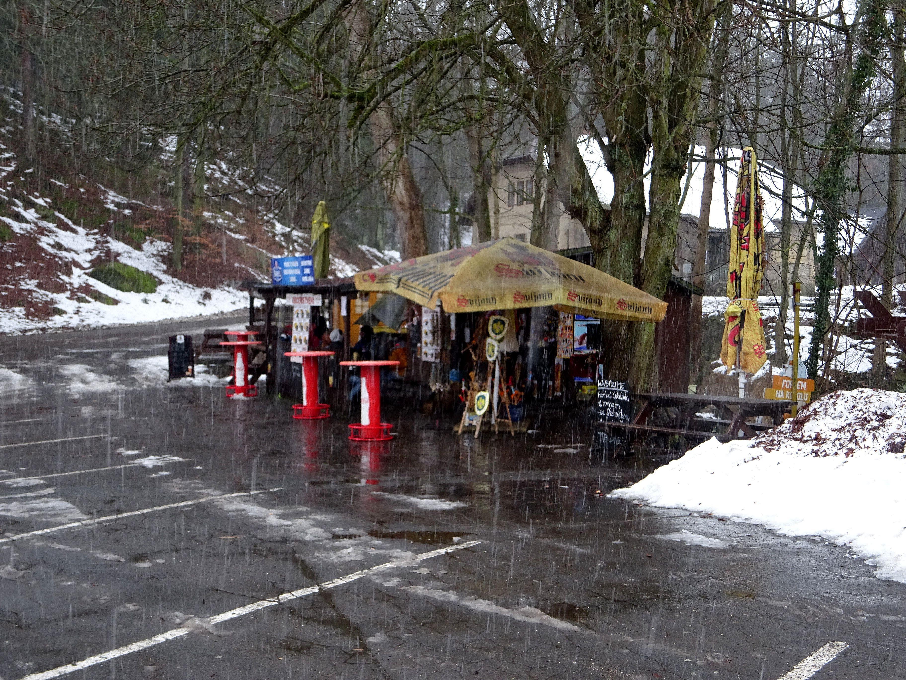 Občerstvení Hrubá Skála foto 3