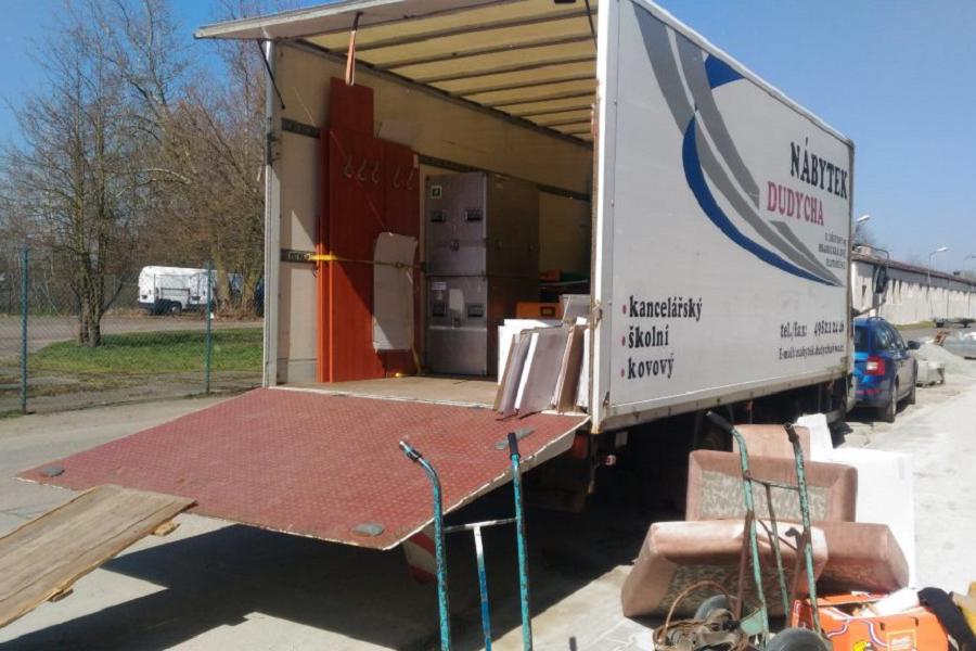 Stěhování rodinných domů - rychle, levně, kvalitně