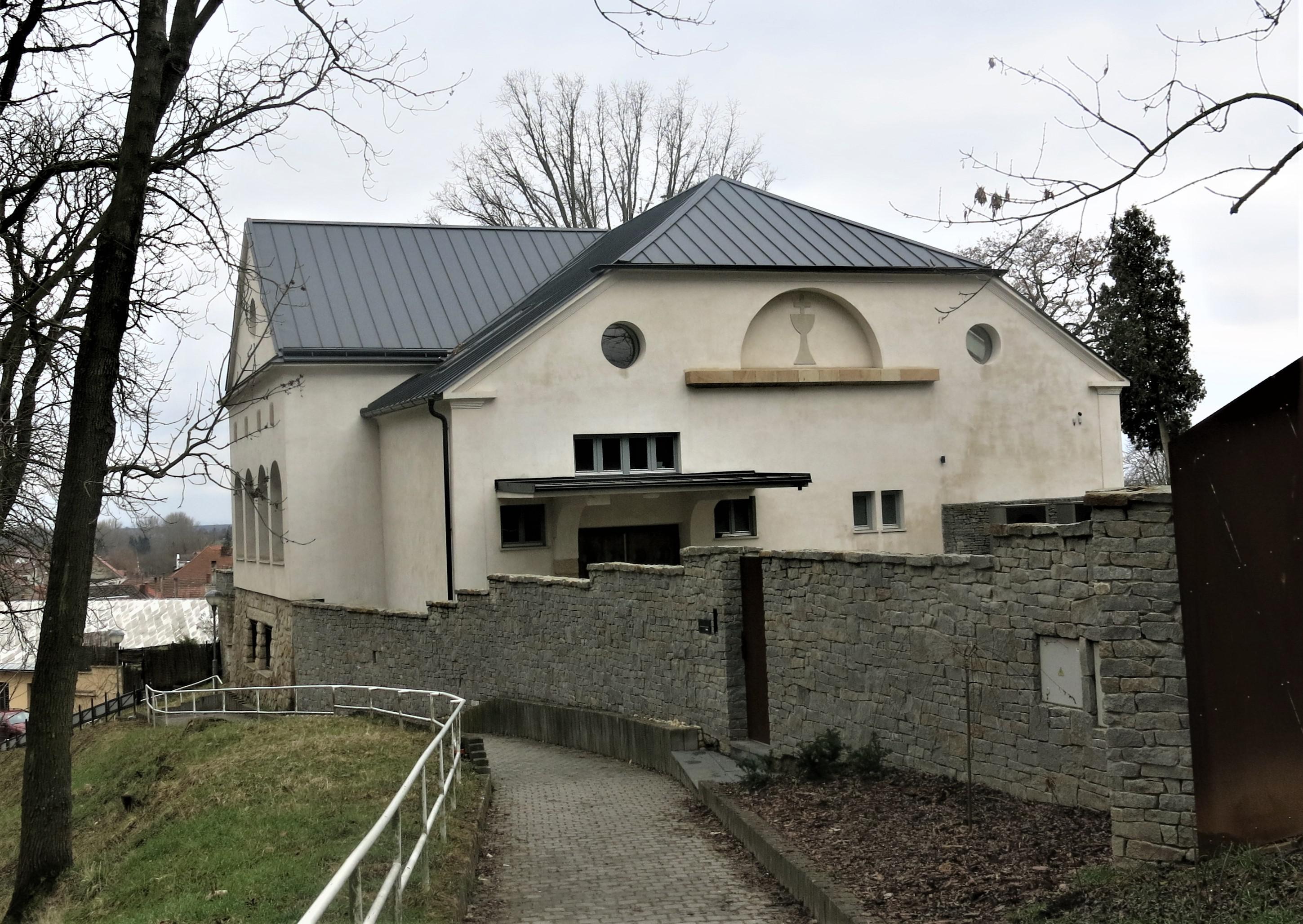 Římskokatolická farnost - děkanství Rožďalovice foto 2