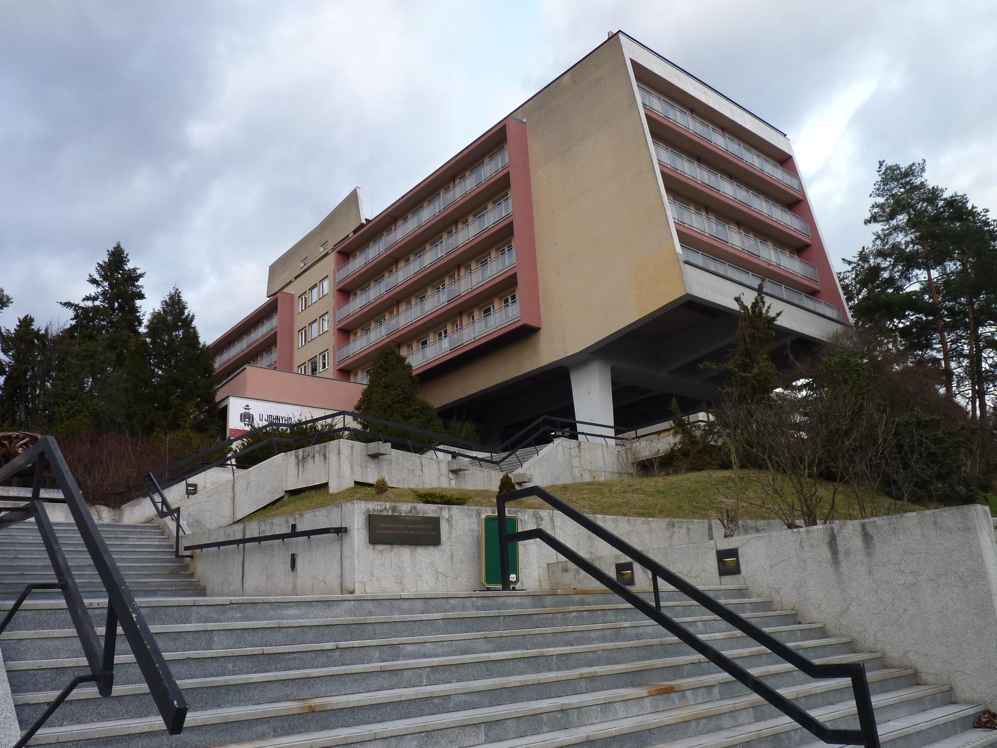 Knihovna Národního centra ošetřovatelství a nelékařských zdravotnických oborů foto 5