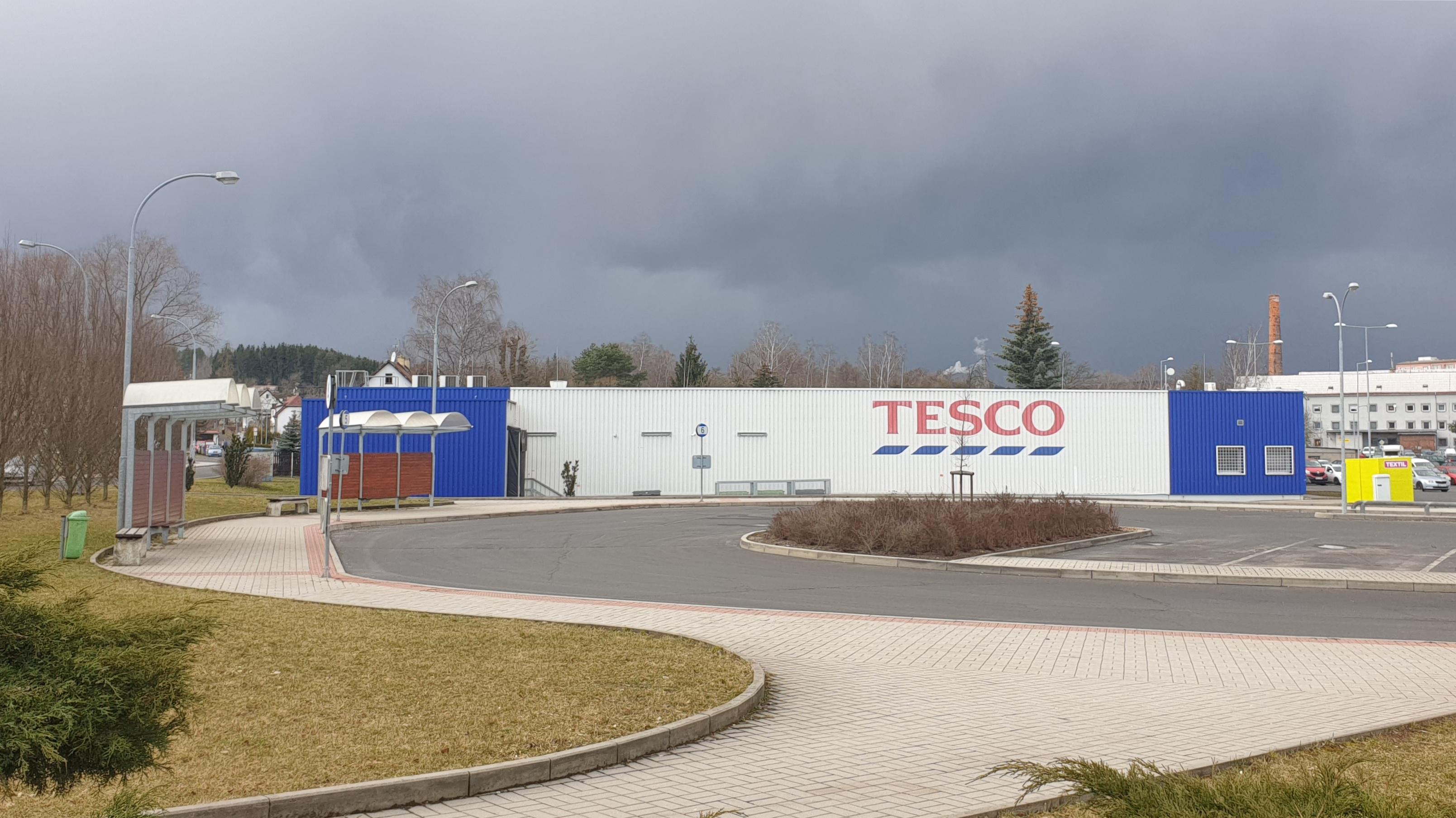 Tesco Supermarket foto 2