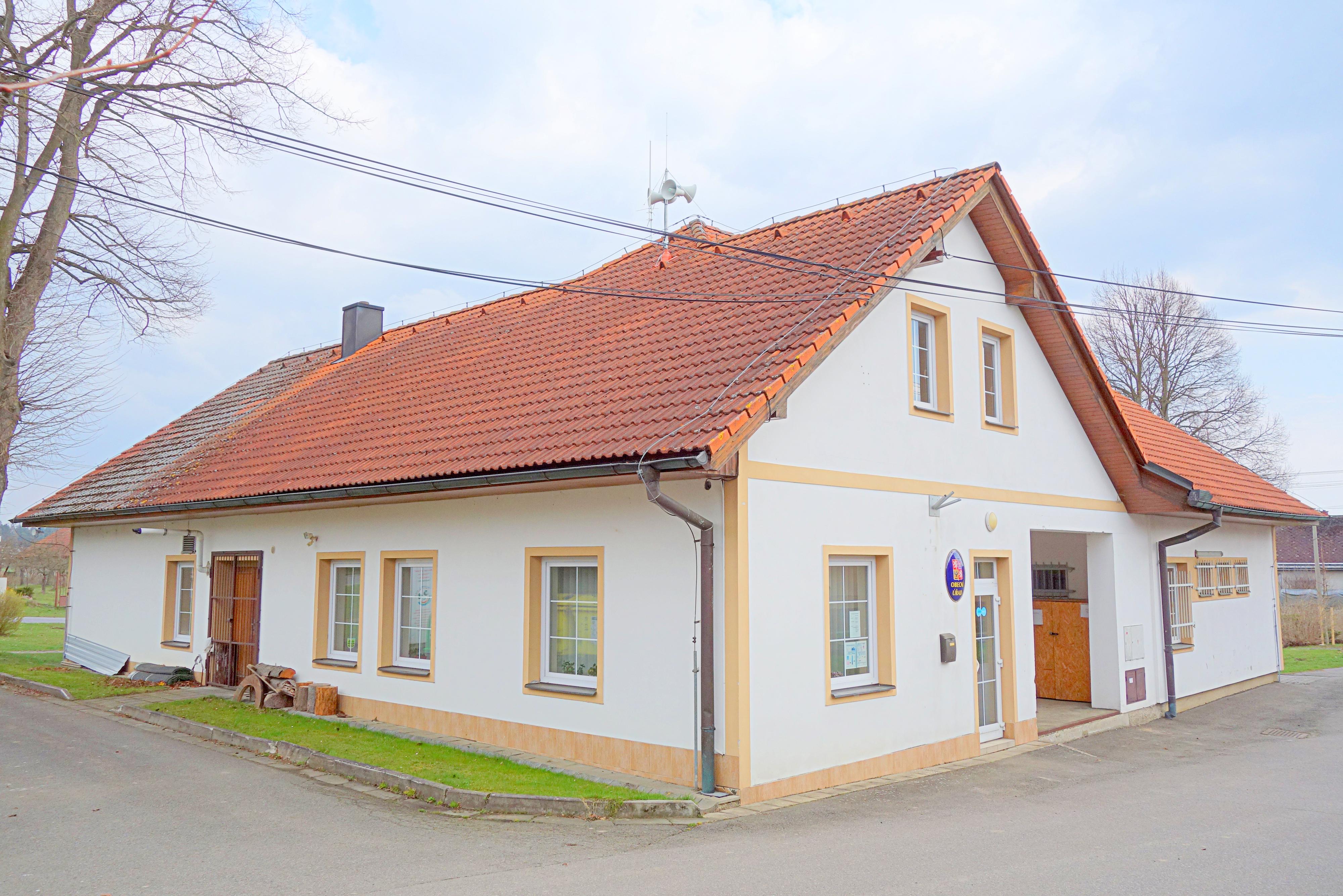 Březí nad Oslavou - obecní úřad foto 1