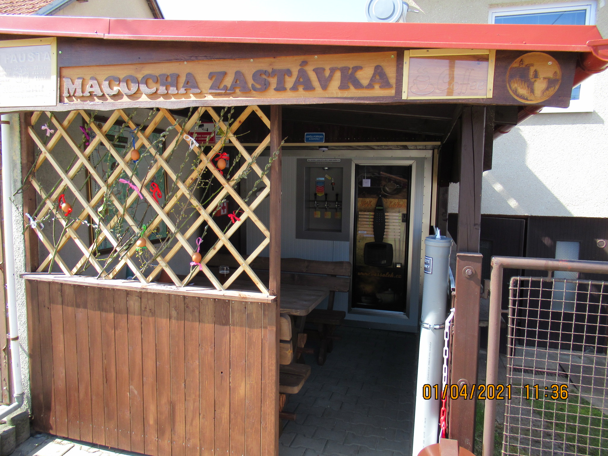 Samoobslužný bar u Fausta - nabíjecí stanice foto 4