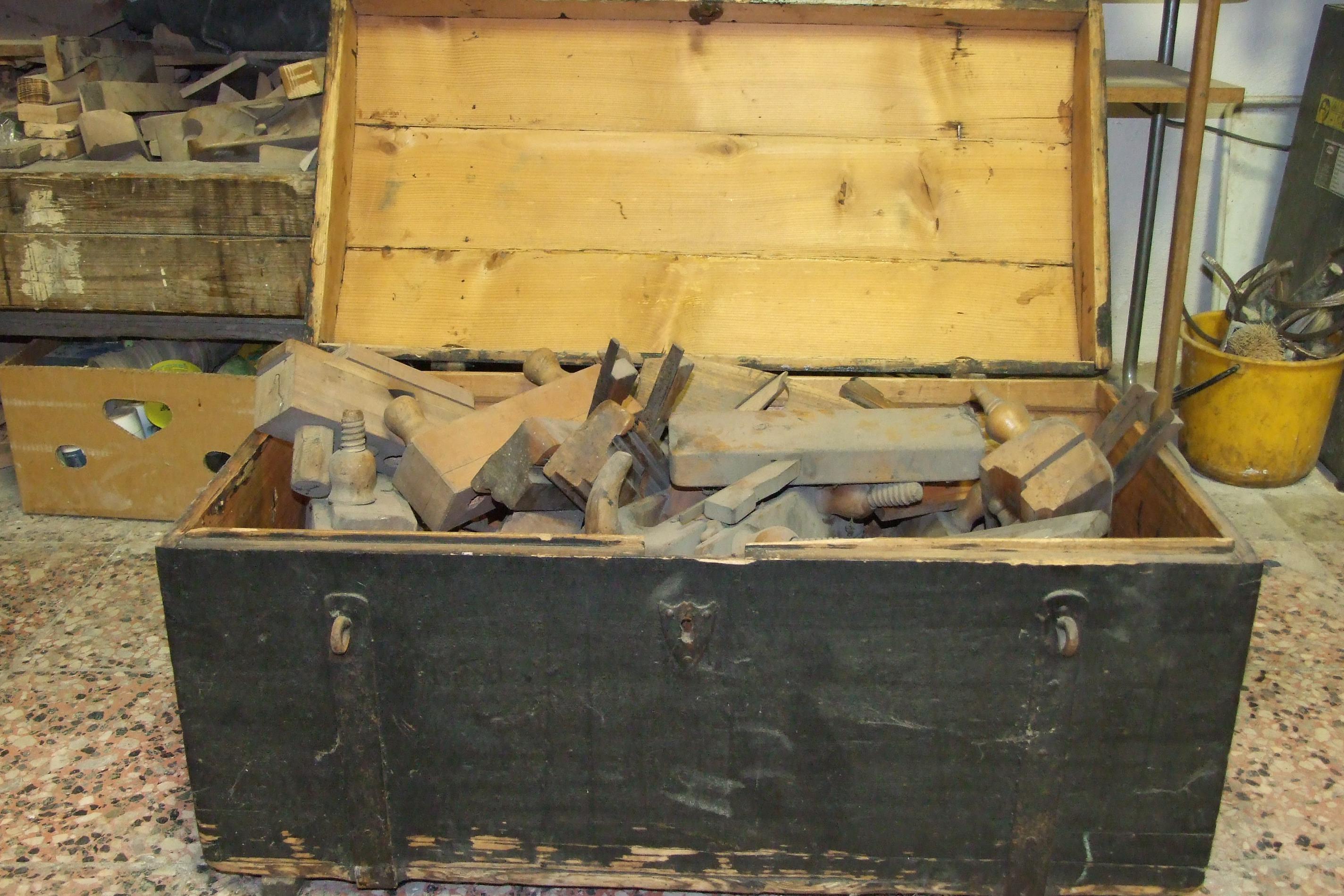 Restaurování nábytku František Faltýnek