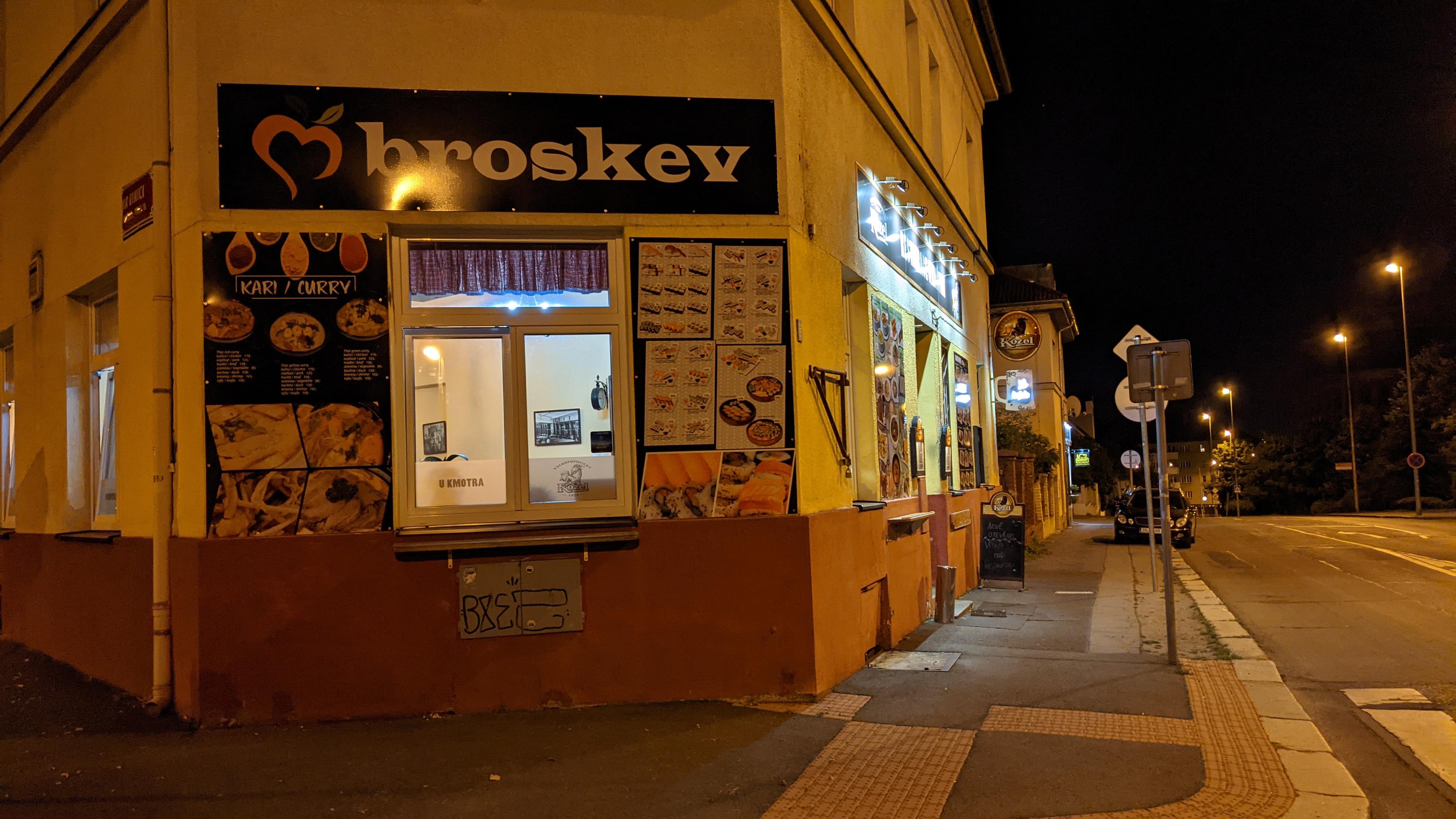 Čínská restaurace Broskev foto 2