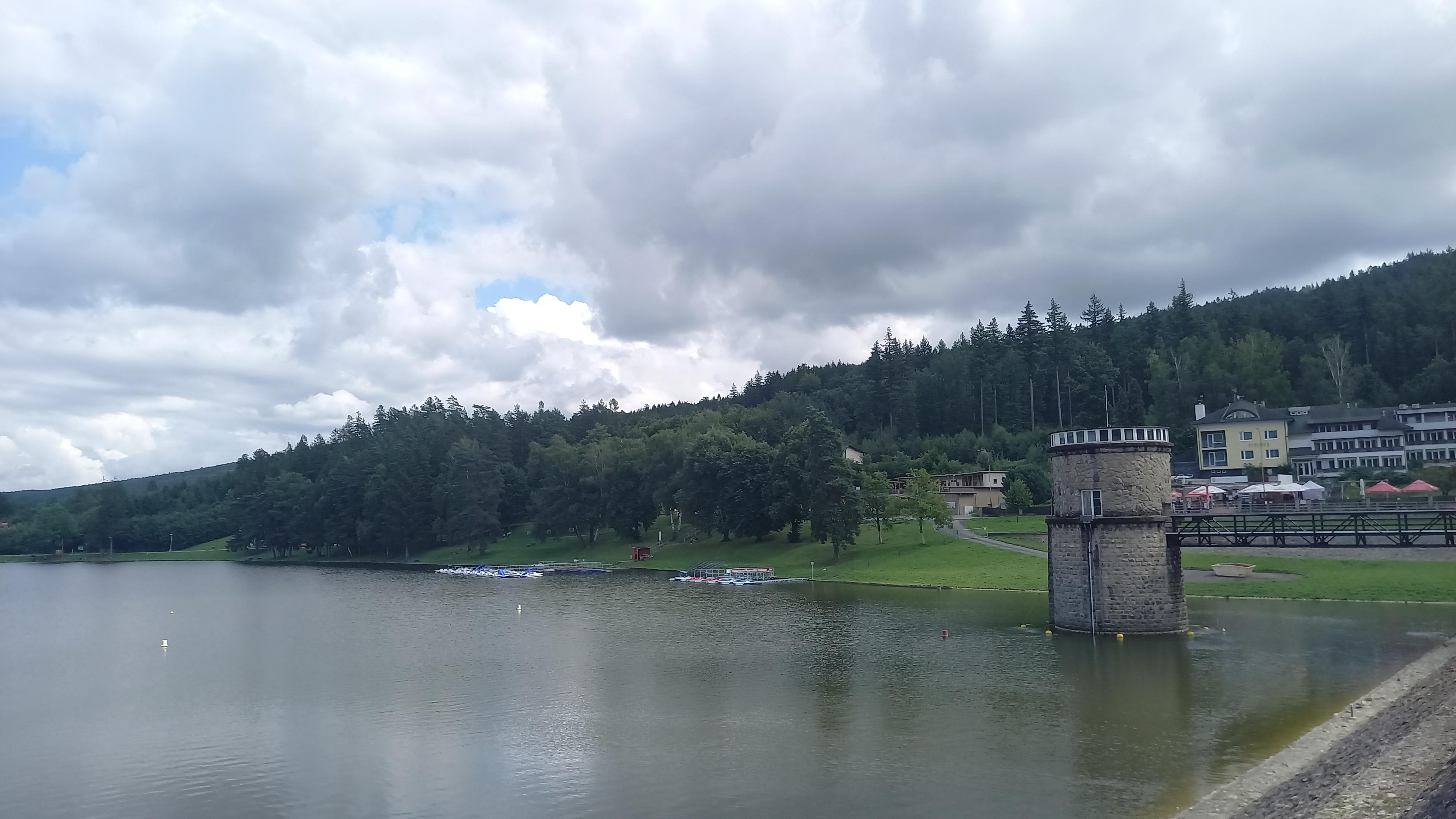 Půjčovna lodiček a šlapadel v. n. Luhačovice foto 5