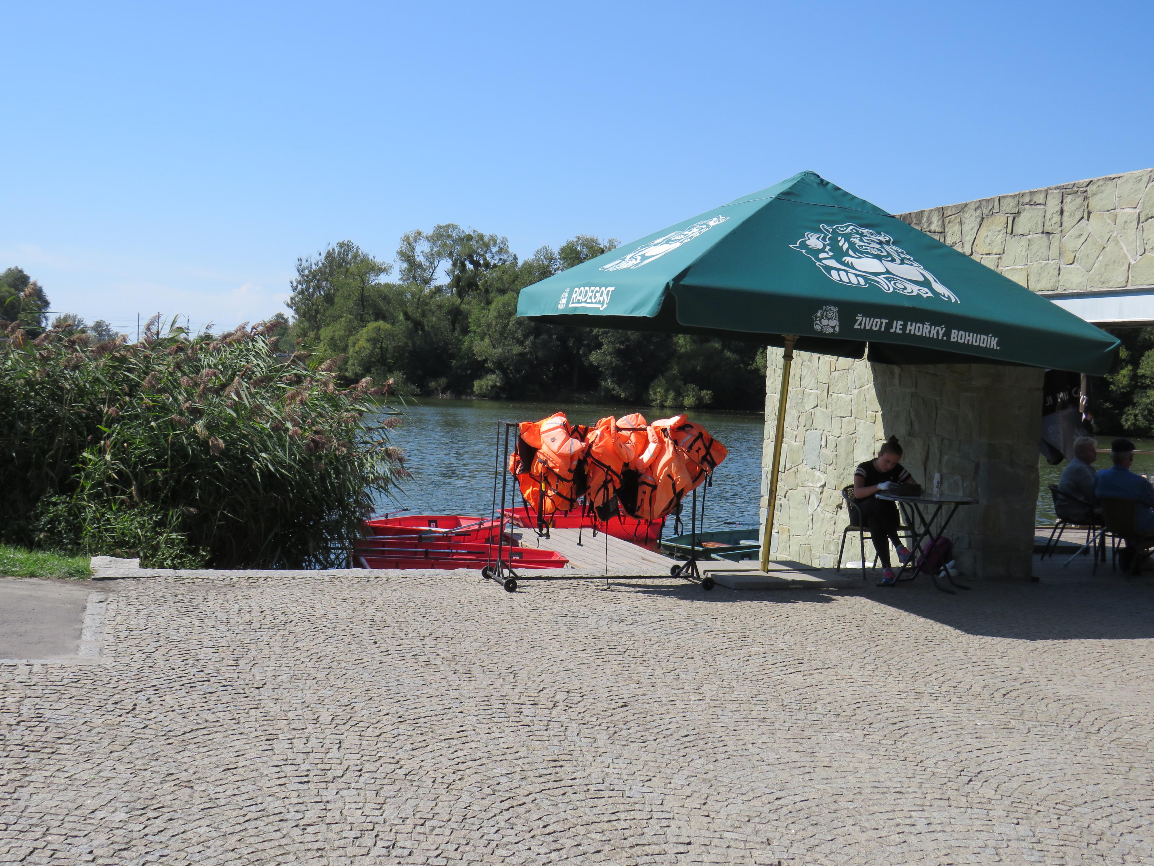 Půjčovna lodiček Dokořán foto 3