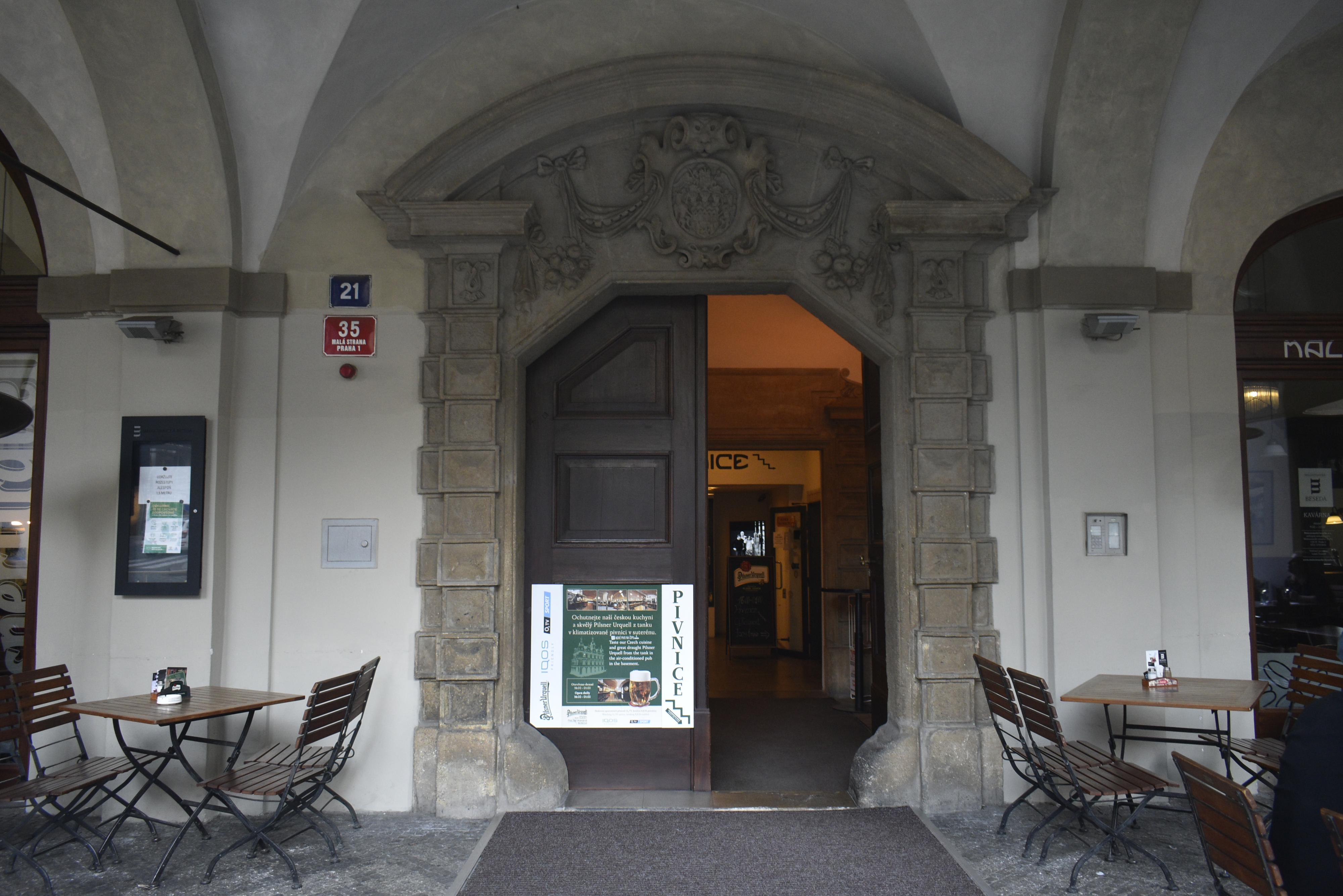 Malostranská beseda - hudební a divadelní klub foto 2