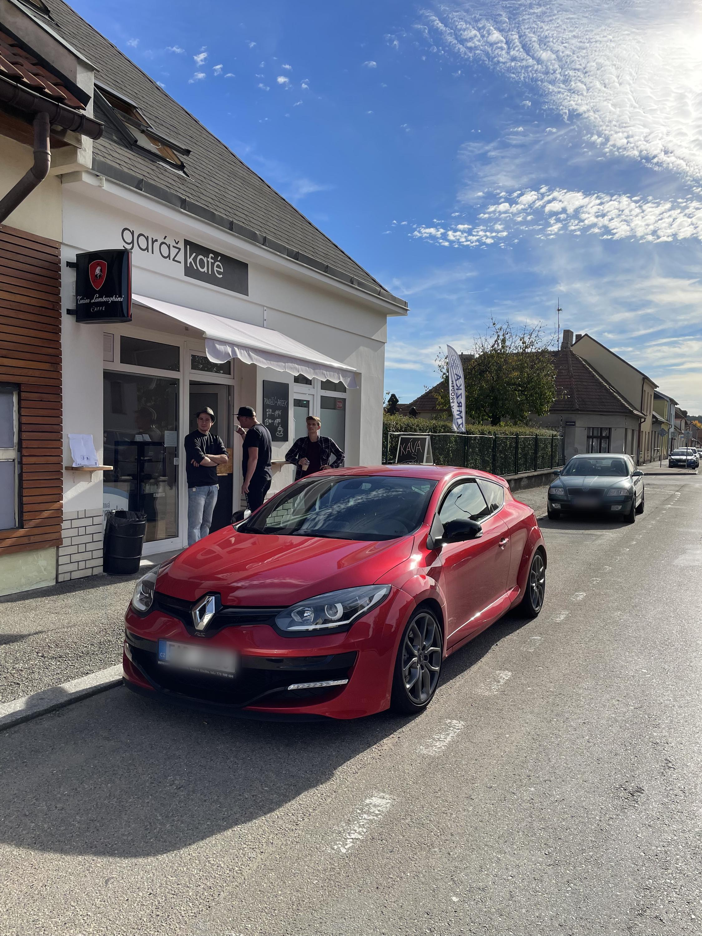 Garáž Kafé foto 3