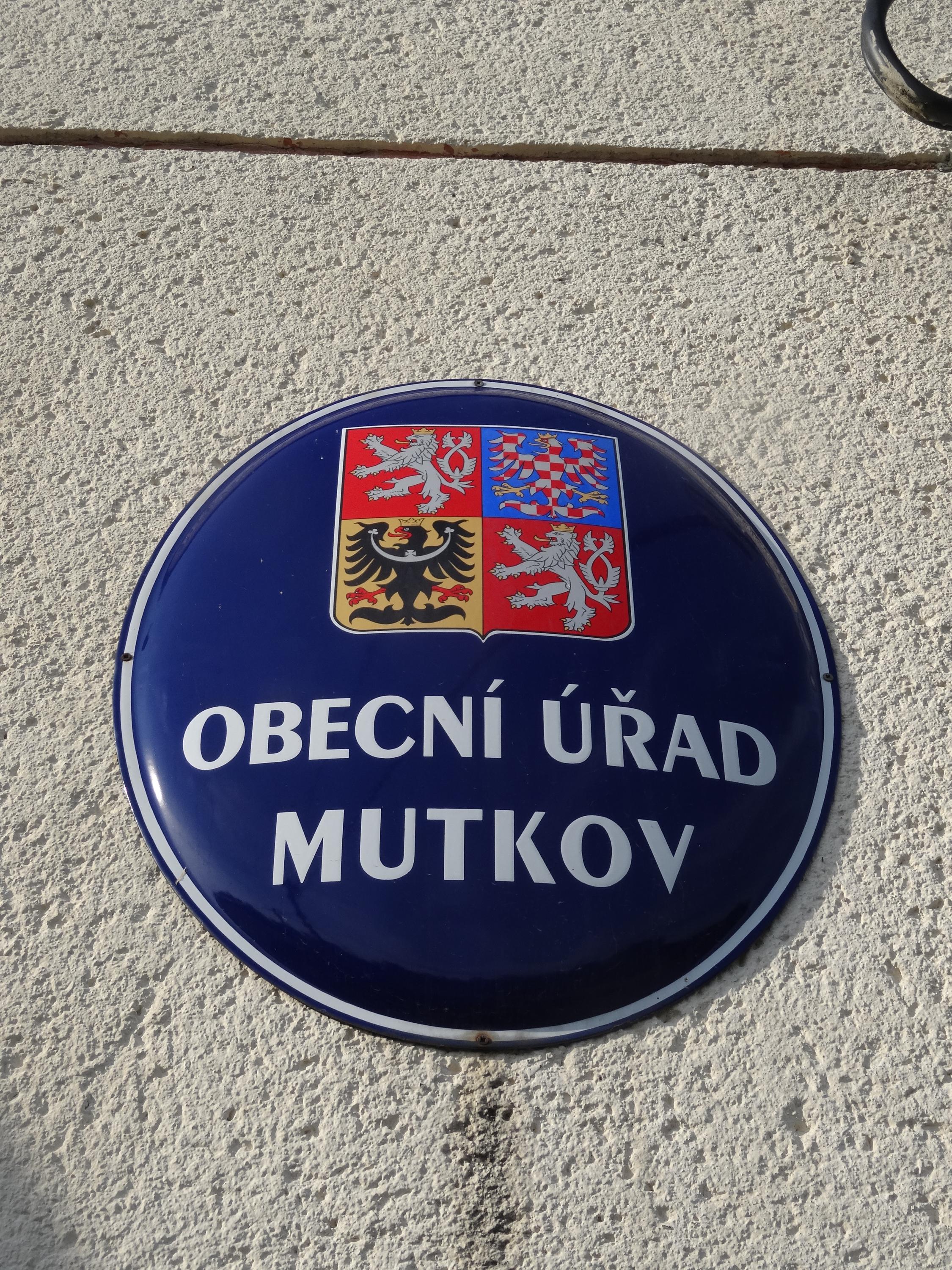 Mutkov - obecní úřad foto 2