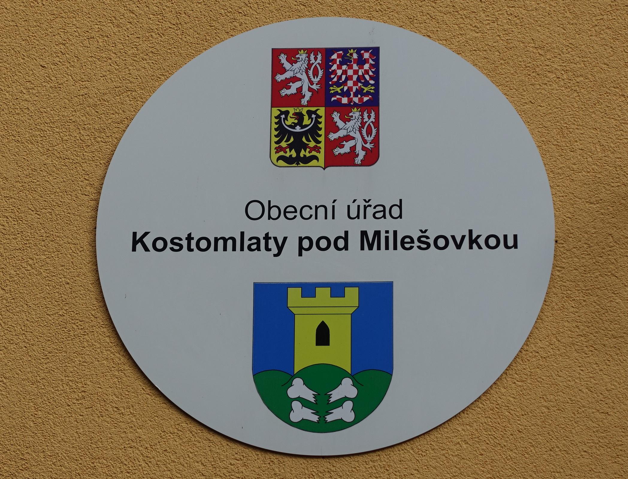 Kostomlaty pod Milešovkou - obecní úřad foto 2