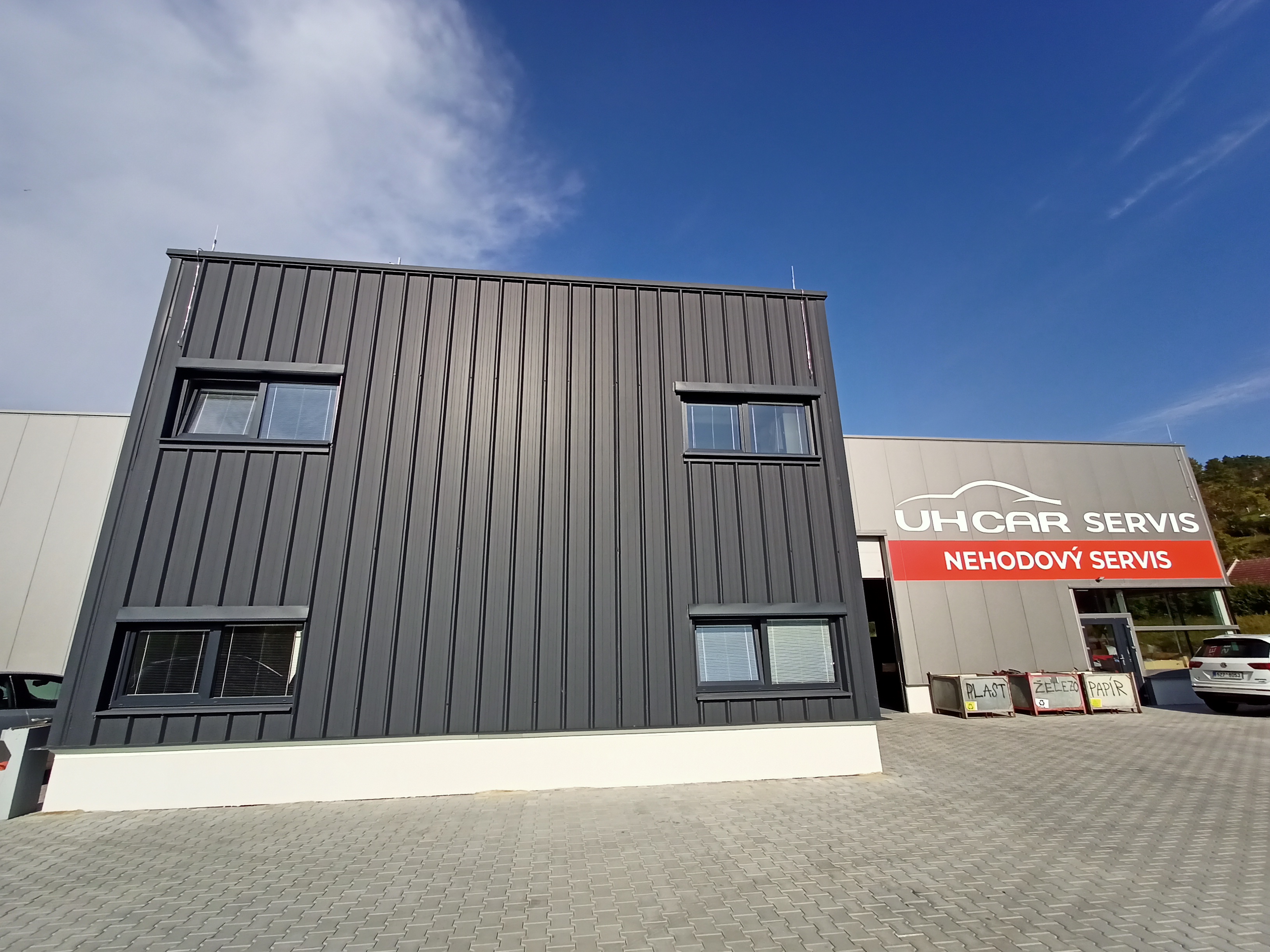 UH CAR – Autobazar a autopůjčovna foto 2