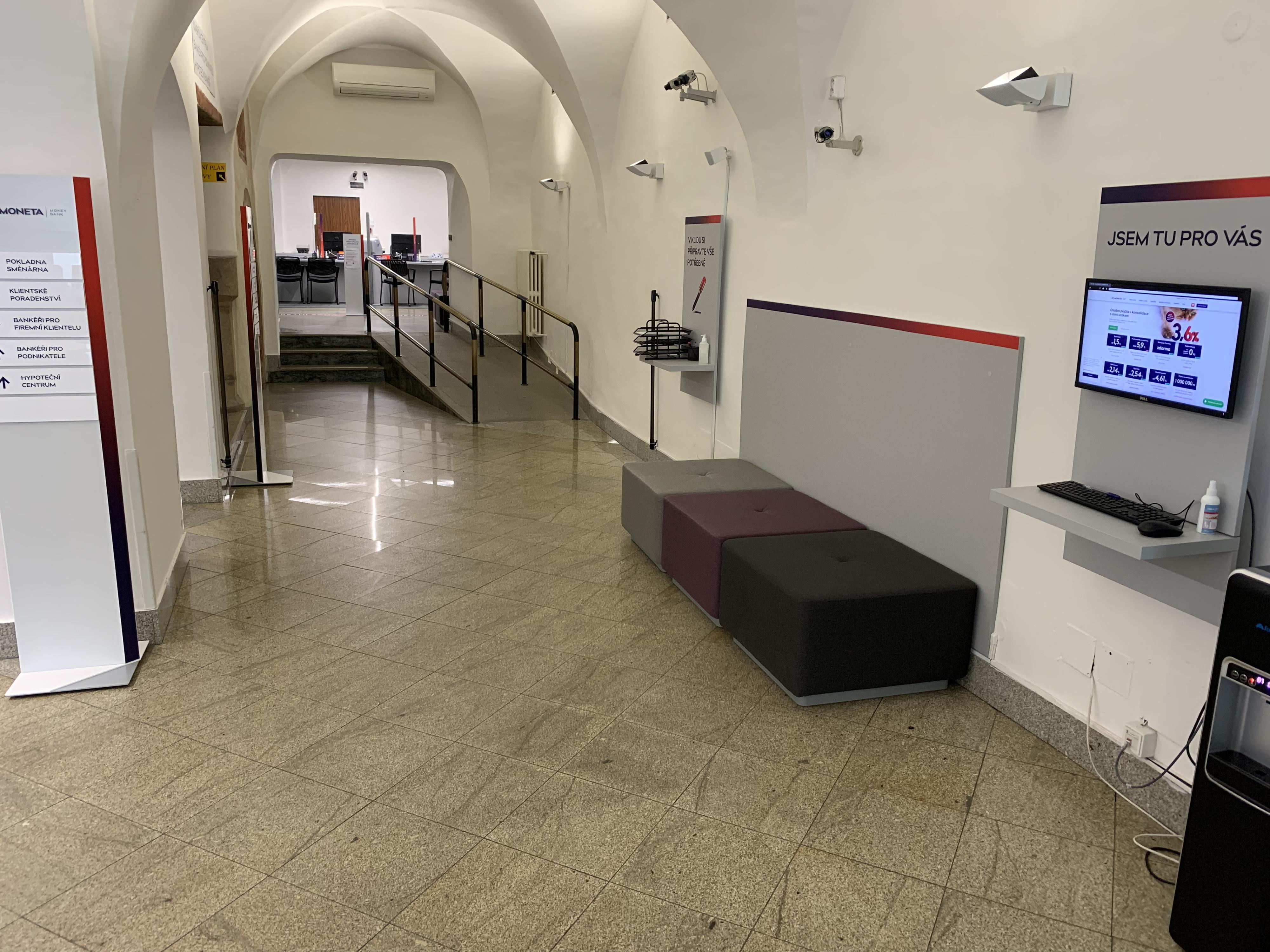 MONETA Money Bank foto 3