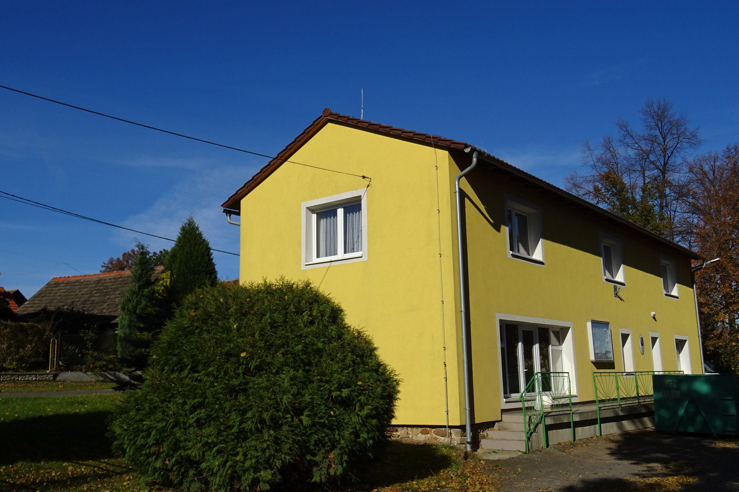 Chlum - obecní úřad foto 3