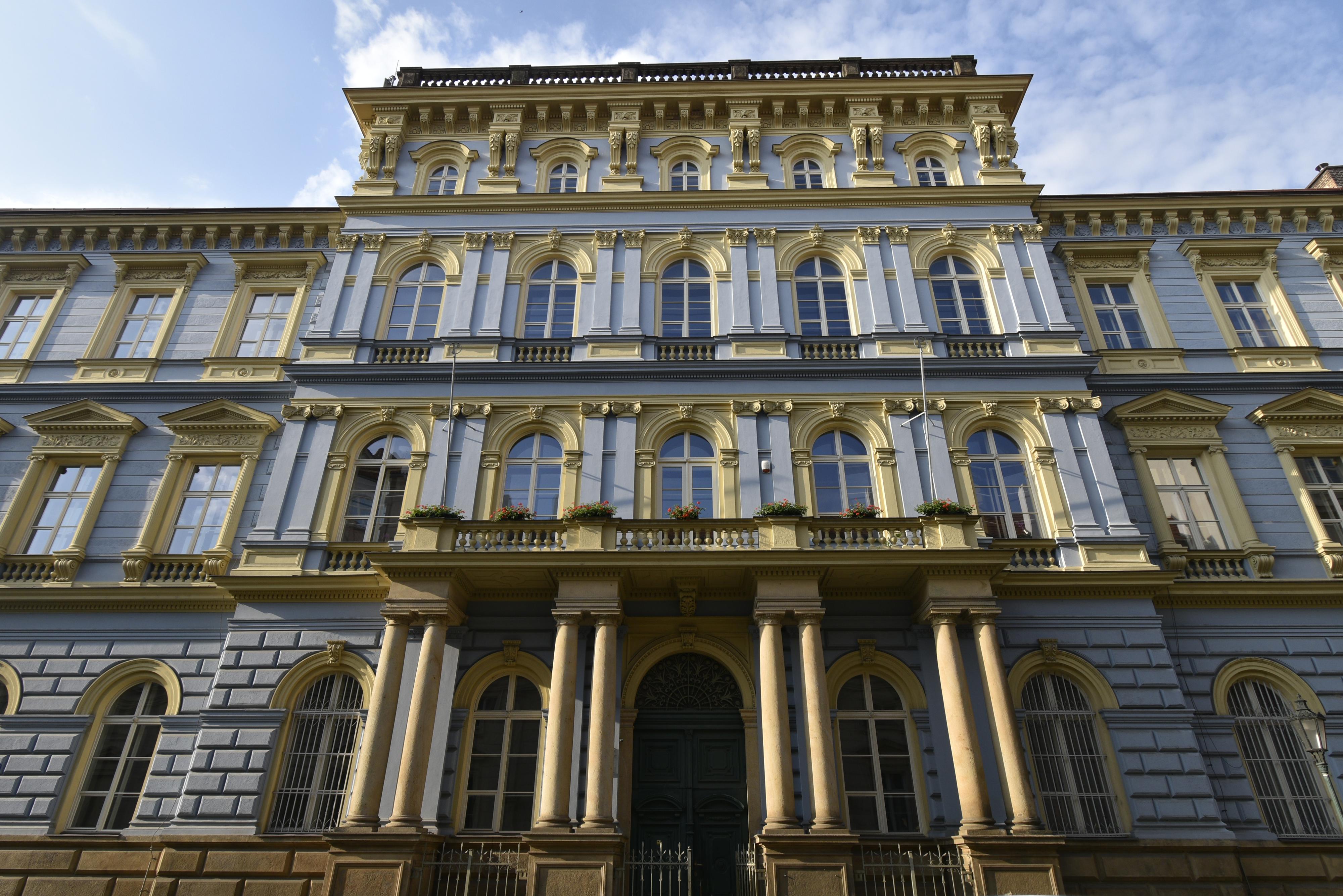 Gymnázium Jana Nerudy, škola hlavního města Prahy foto 5