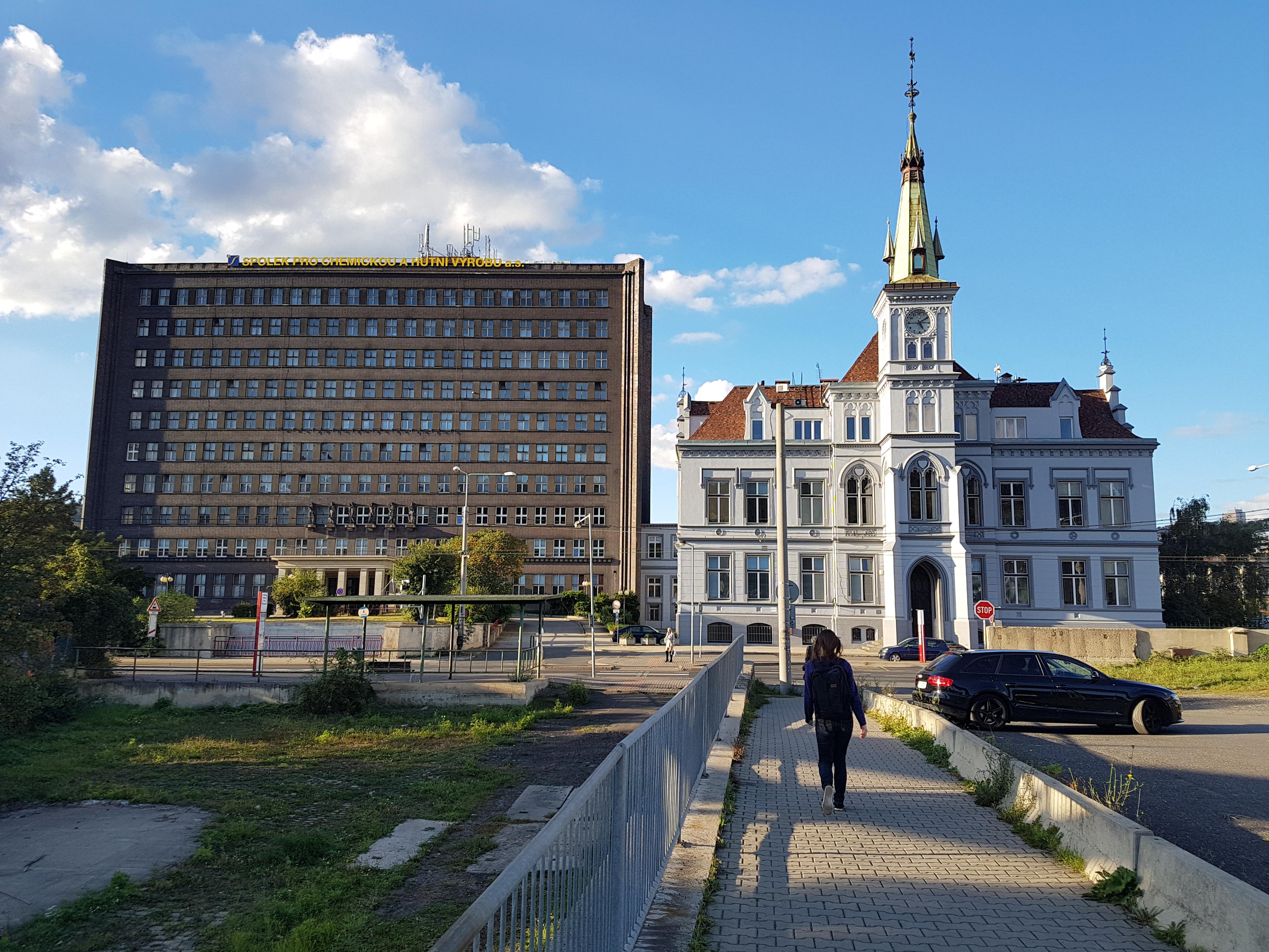 Knihovna Spolku pro chemickou a hutní výrobu foto 2