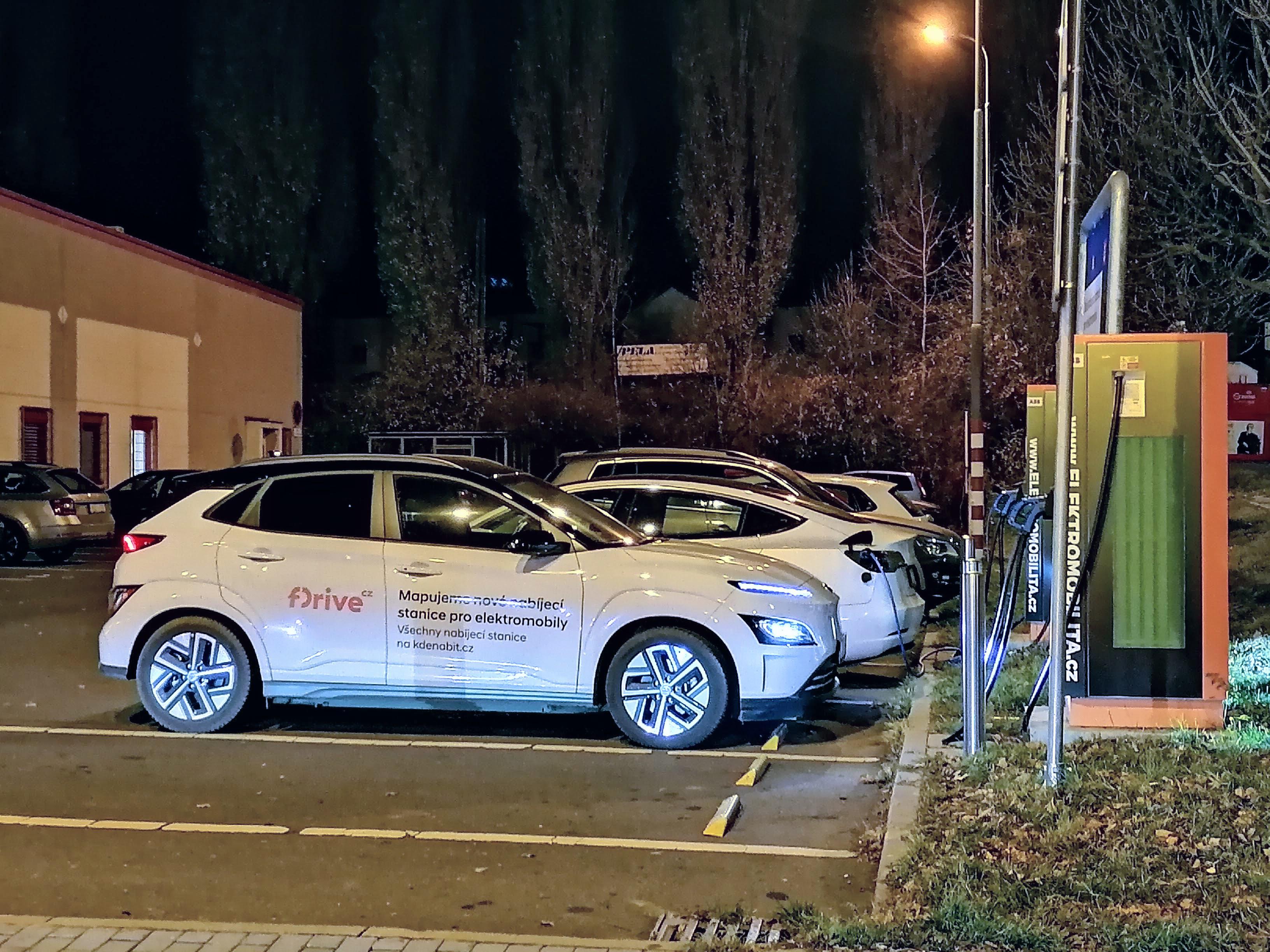 Nabíjecí stanice ČEZ