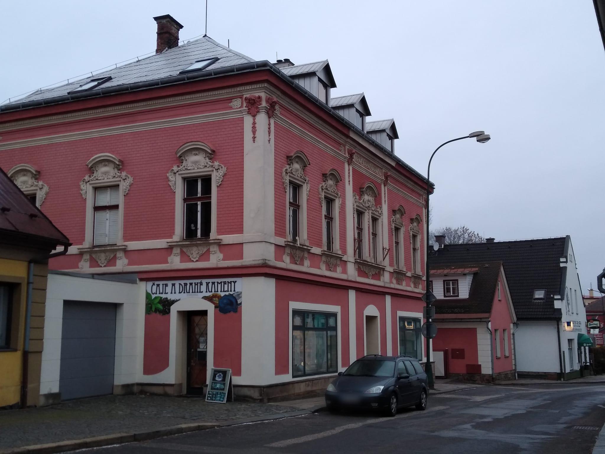 Čaje a drahé kameny