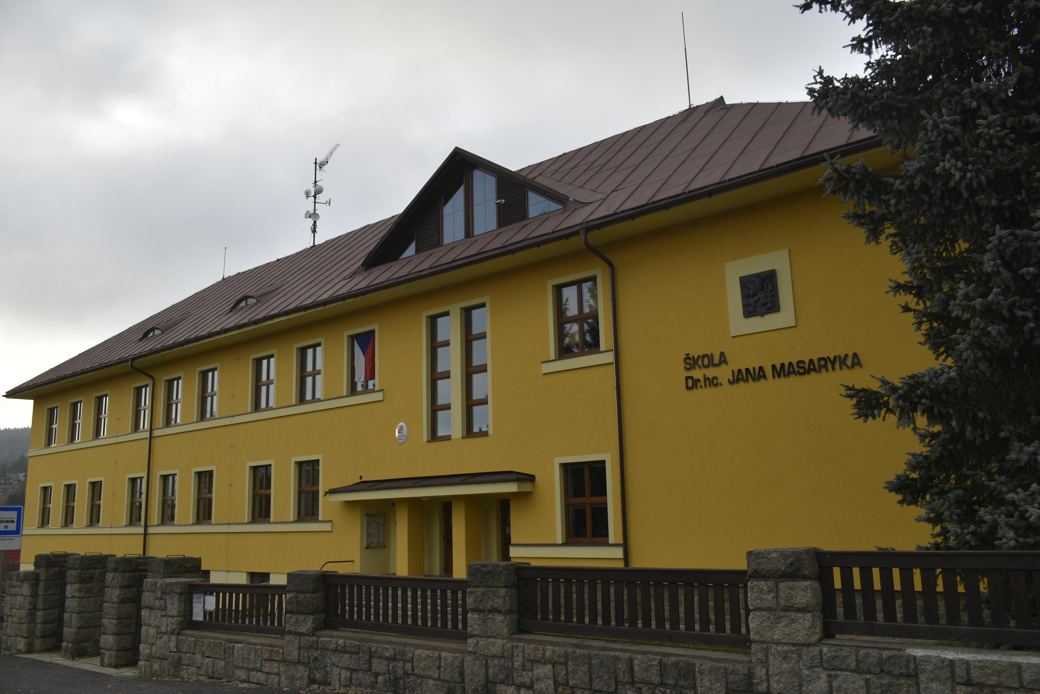 ZŠ Dr. h. c. Jana Masaryka Harrachov foto 2