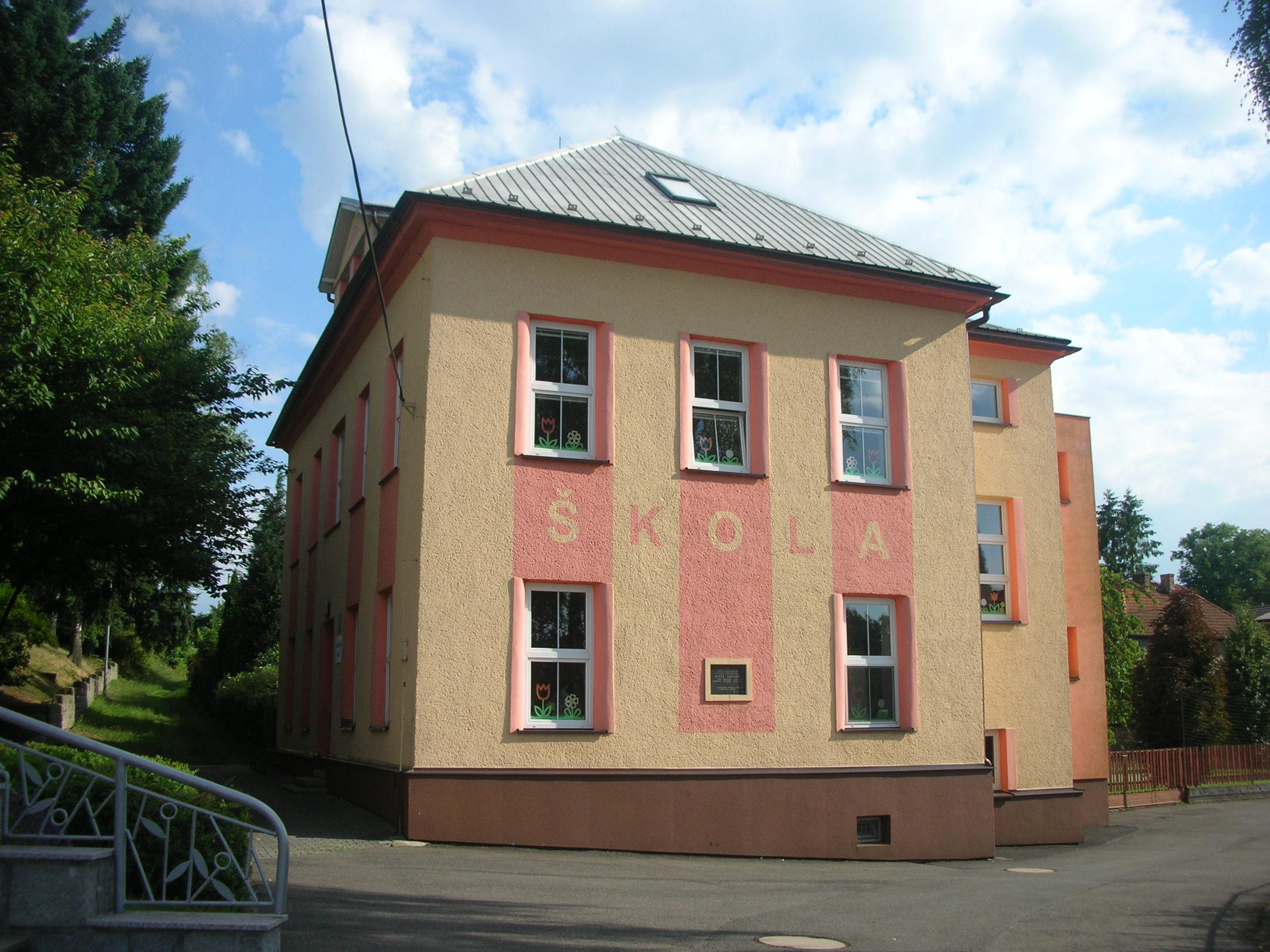 ZŠ a MŠ Albrechtičky foto 2
