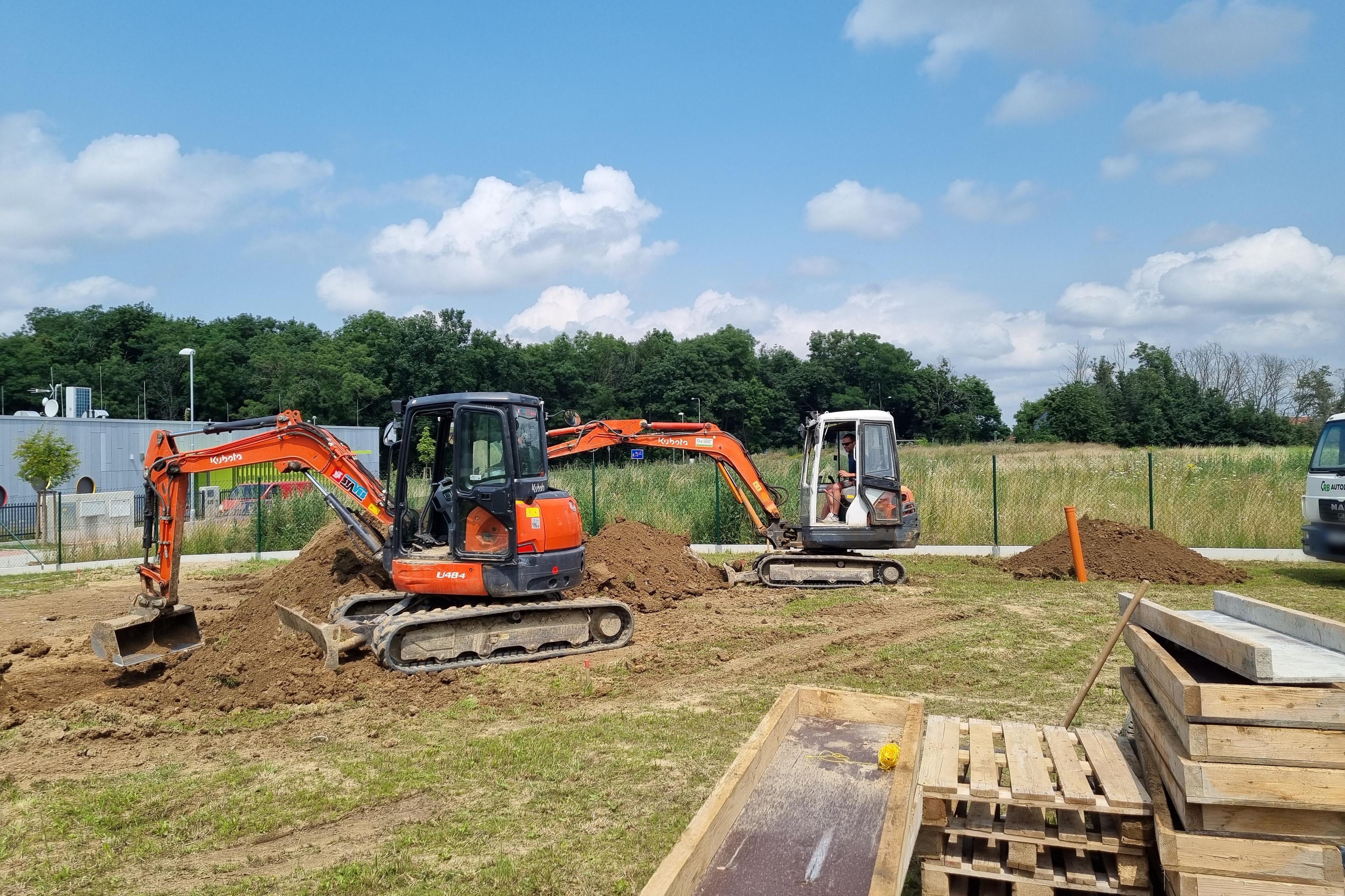 Zemní práce a kontejnerová doprava - Roman Borek