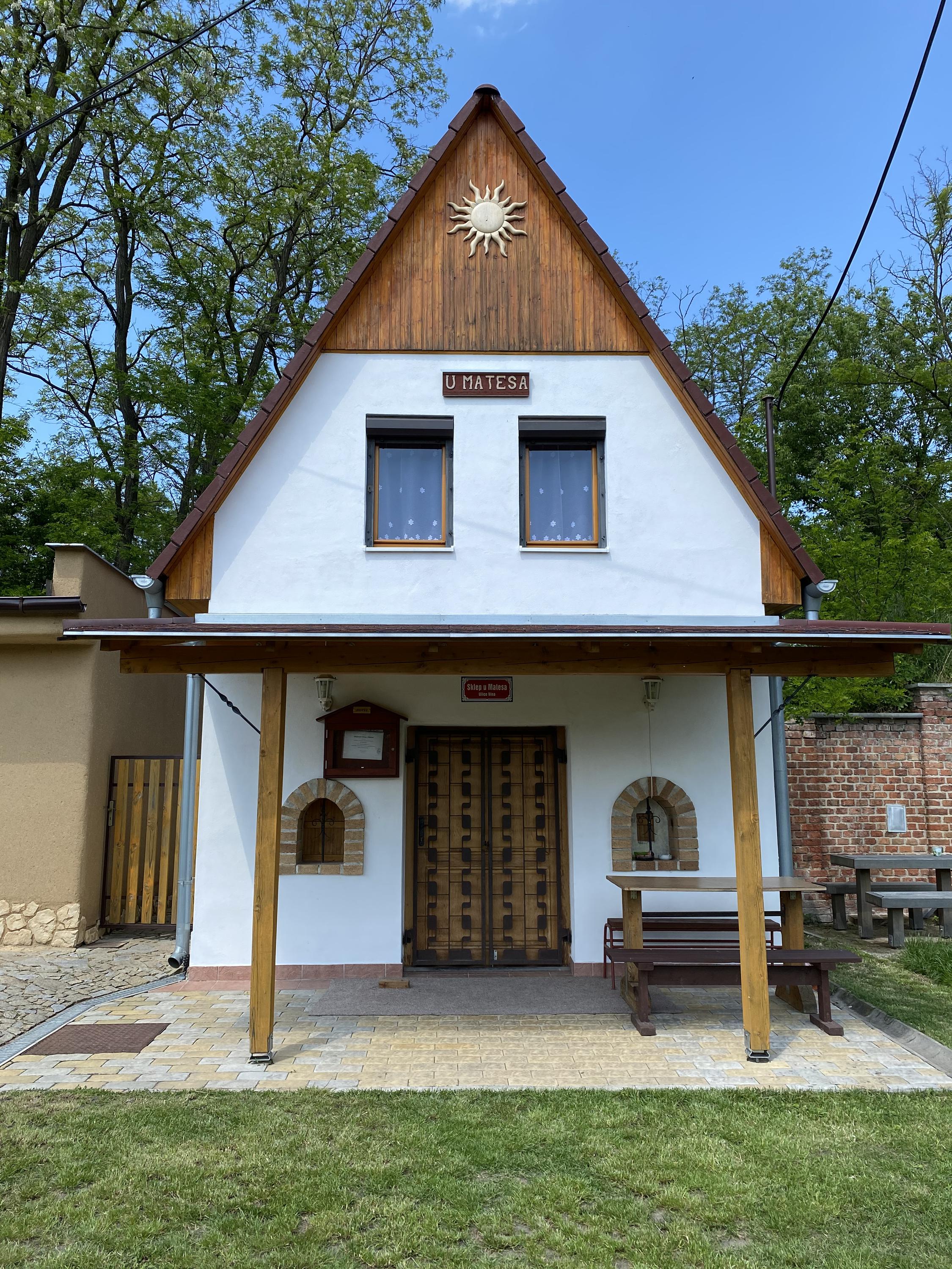 Sklep u Matesa foto 2