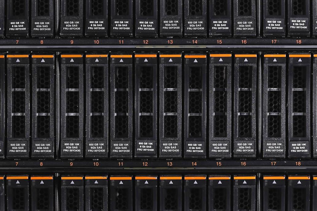 Expresní obnova dat z diskových polí (RAID)