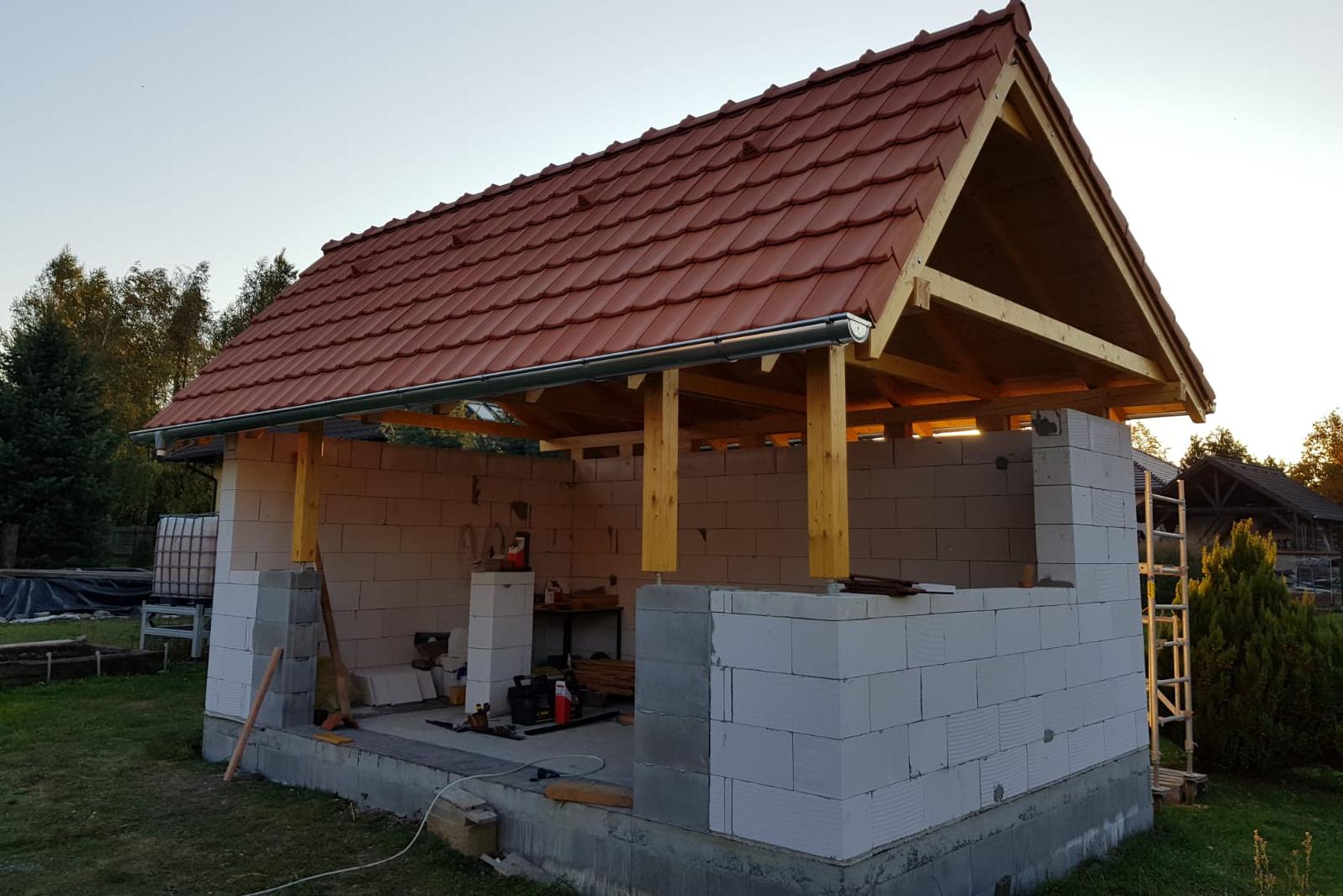 Pergoly-přístřešky-altánky