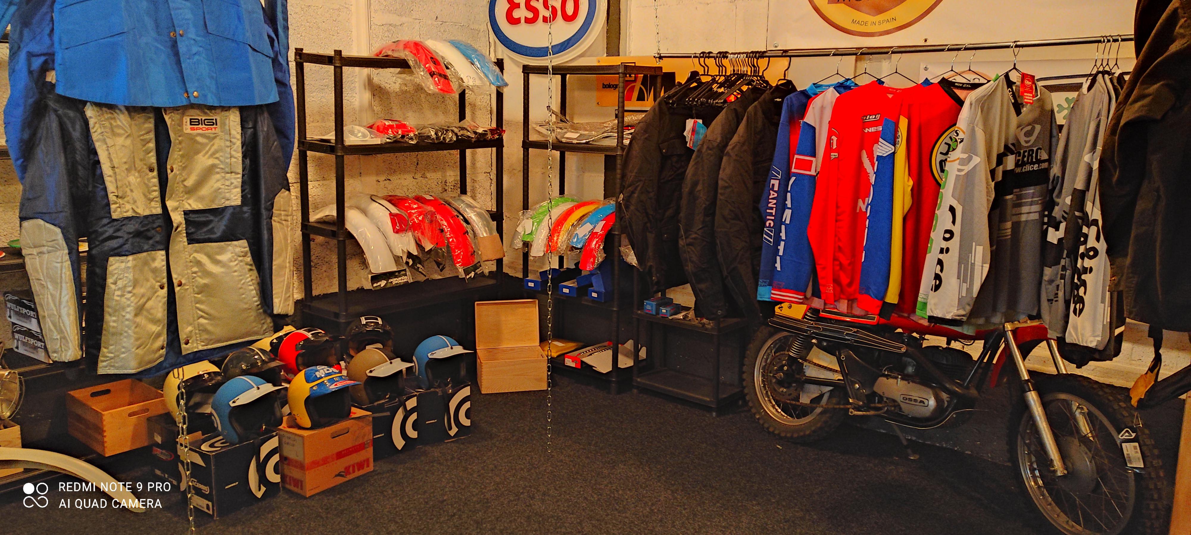 DIRTY MOTORCYCLE GARAGE foto 2