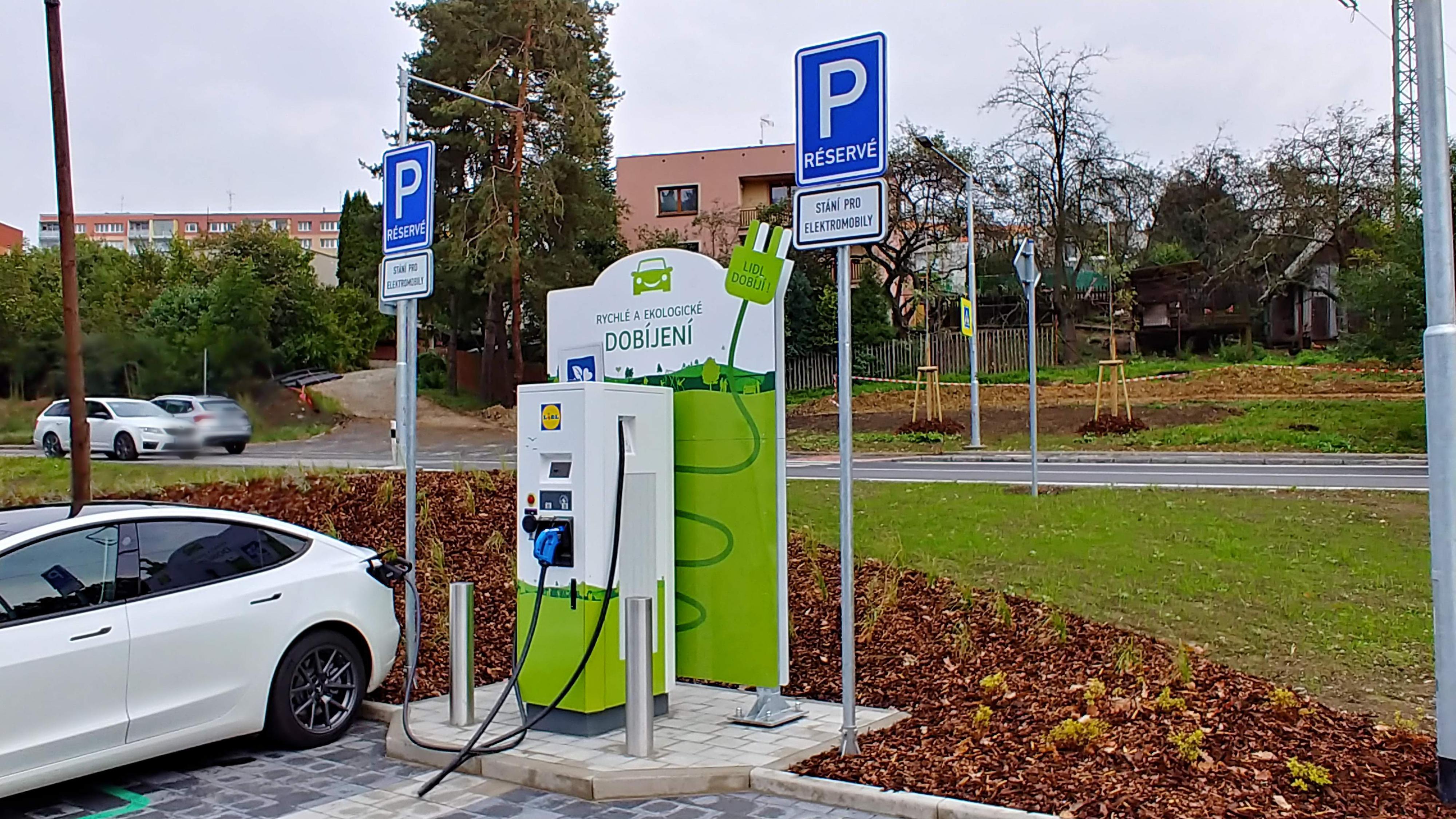 Nabíjecí stanice Lidl foto 2