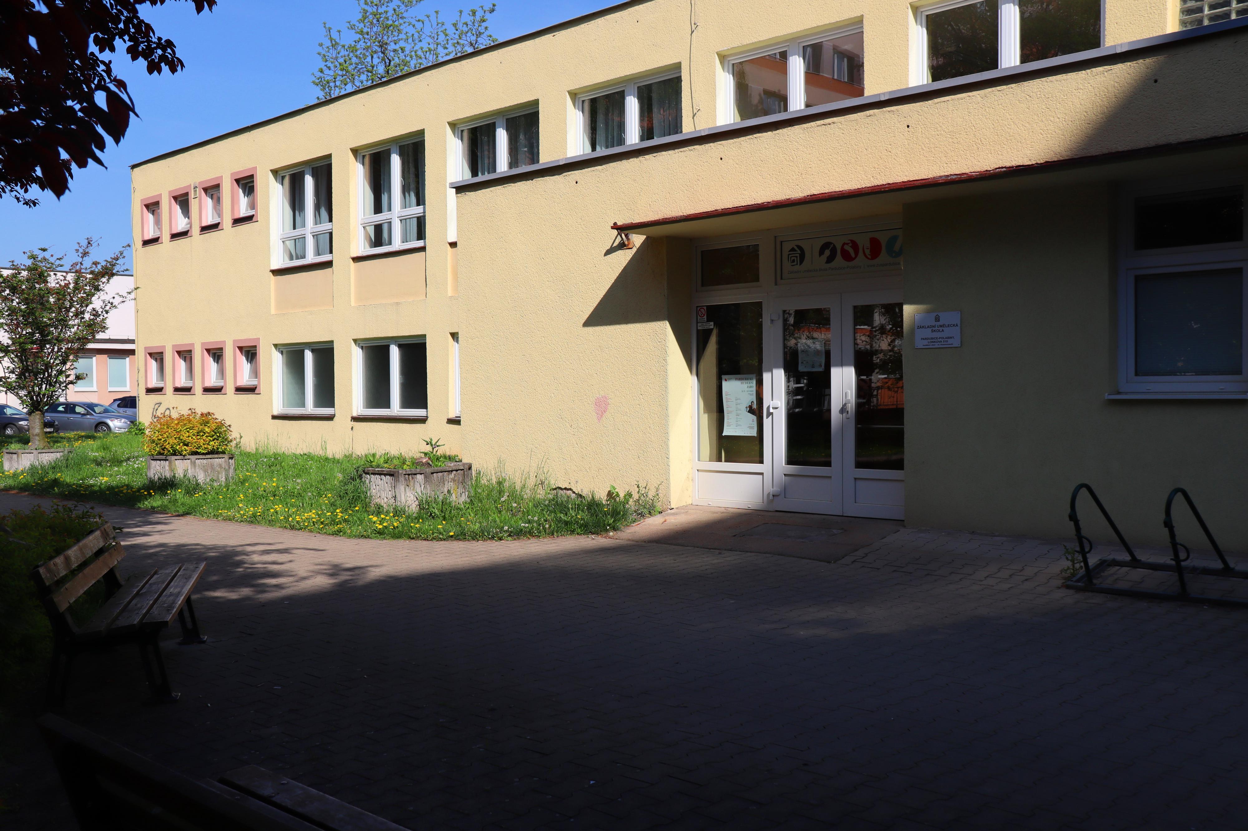 ZUŠ Pardubice - Polabiny, Kosmonautů foto 5