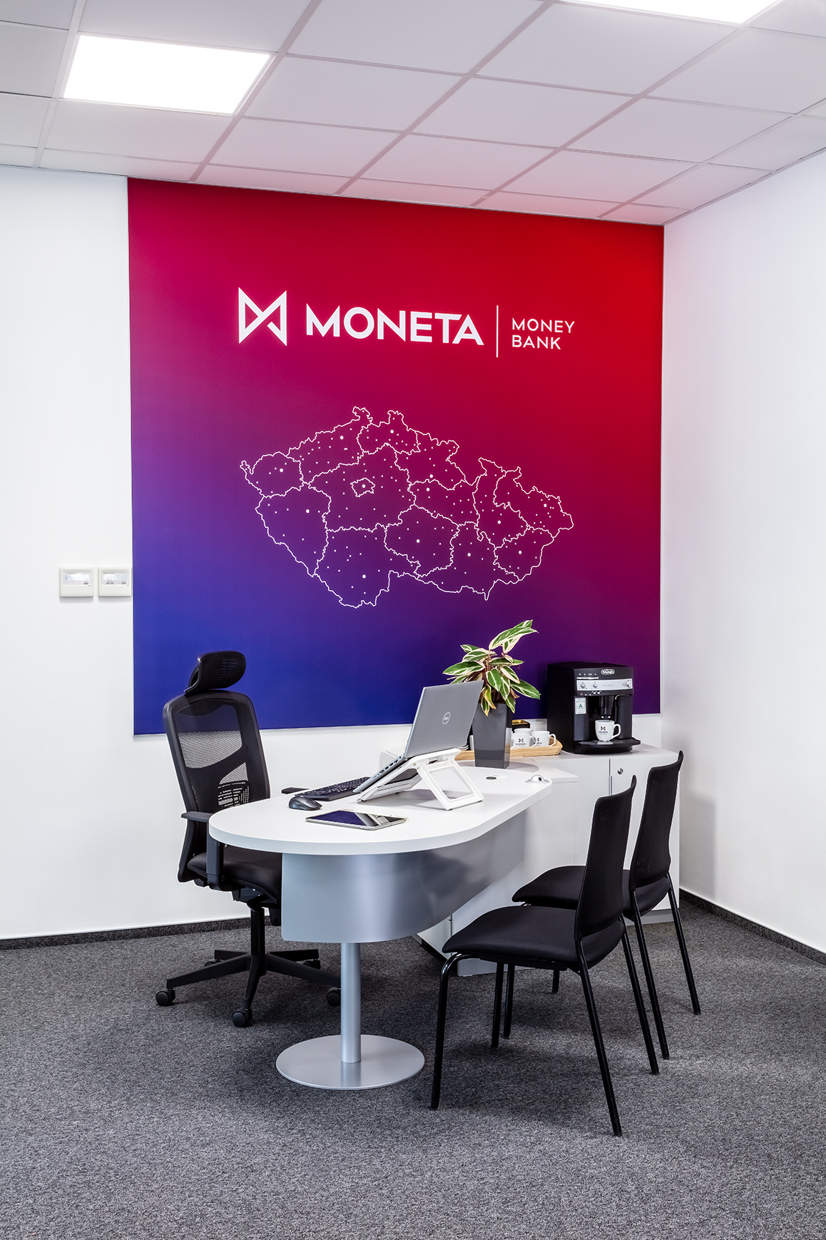 MONETA Money Bank foto 2