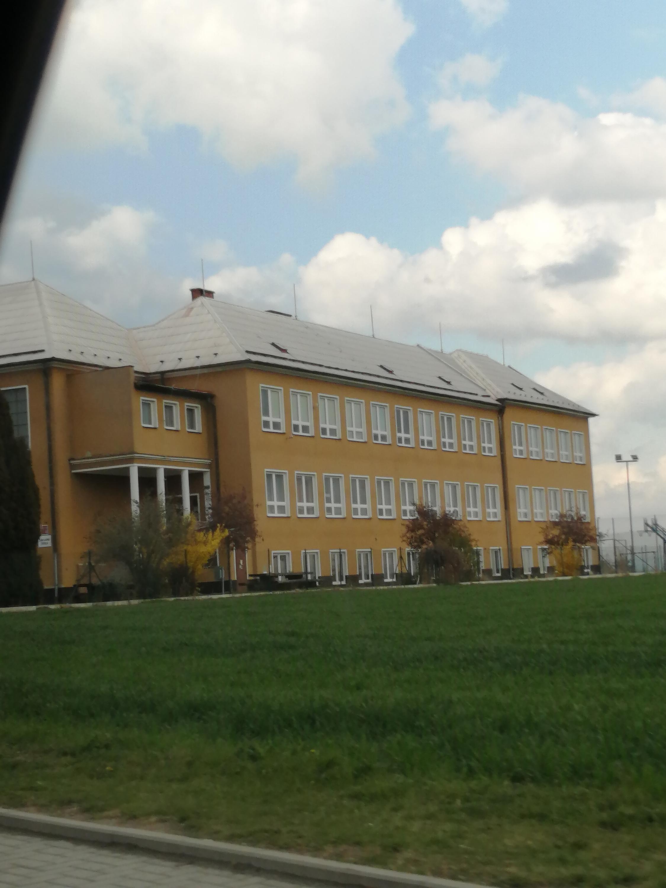 Základní škola Senice na Hané, okres Olomouc foto 2