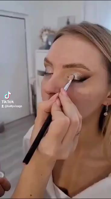 Katty Visage foto 2 (náhled videa)
