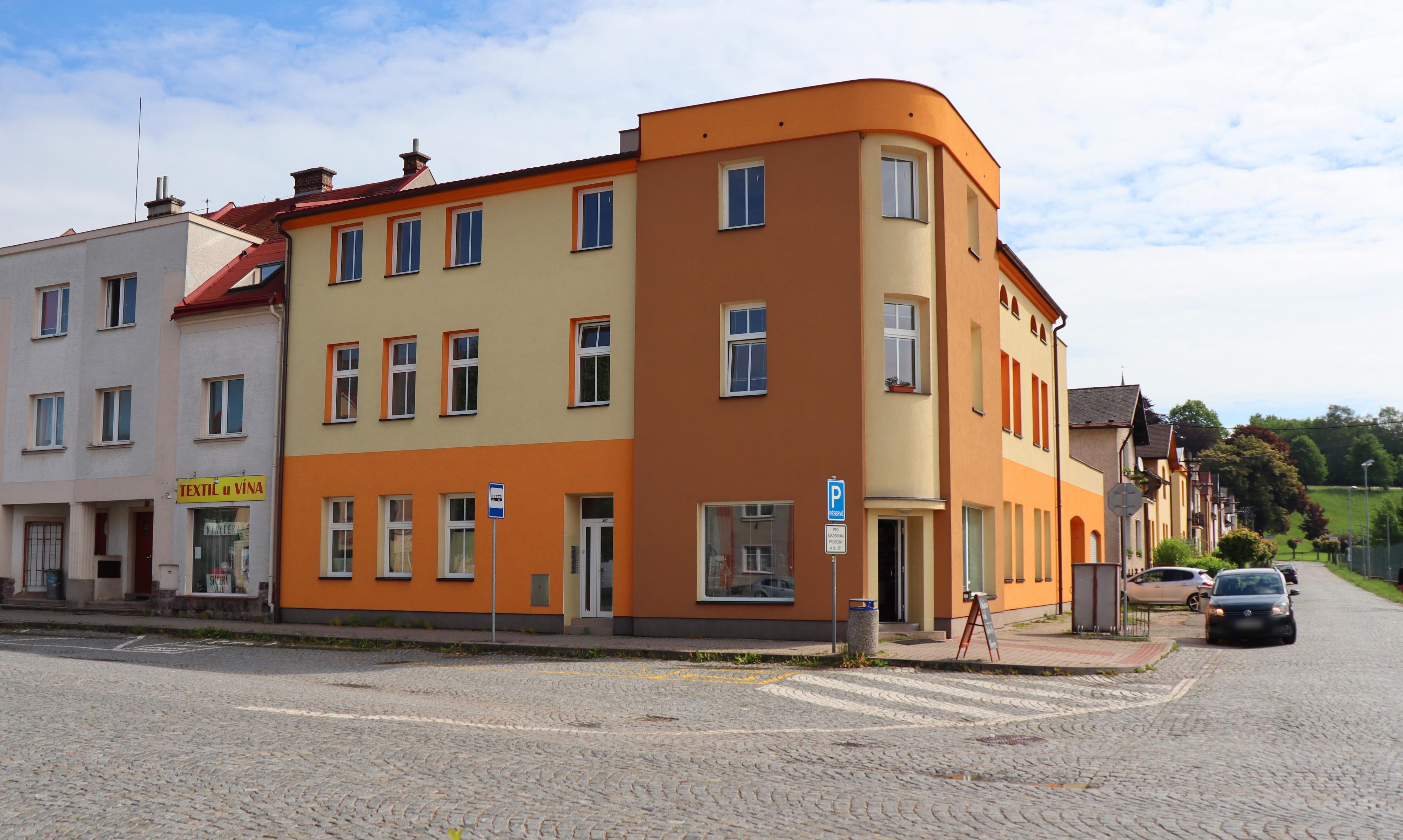 Smíšené zboží Náměstí 	257 foto 2