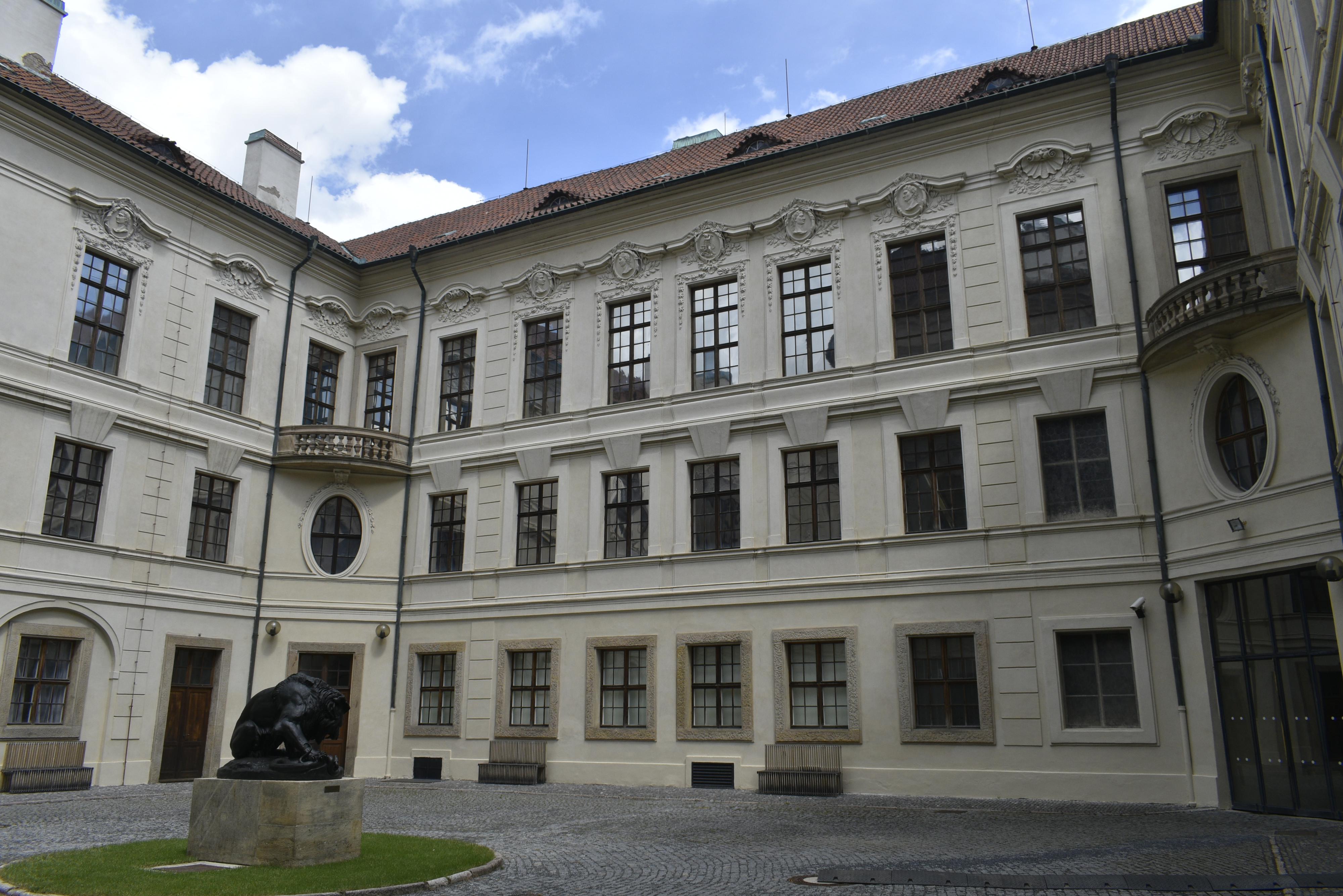 Knihovna NGP foto 3
