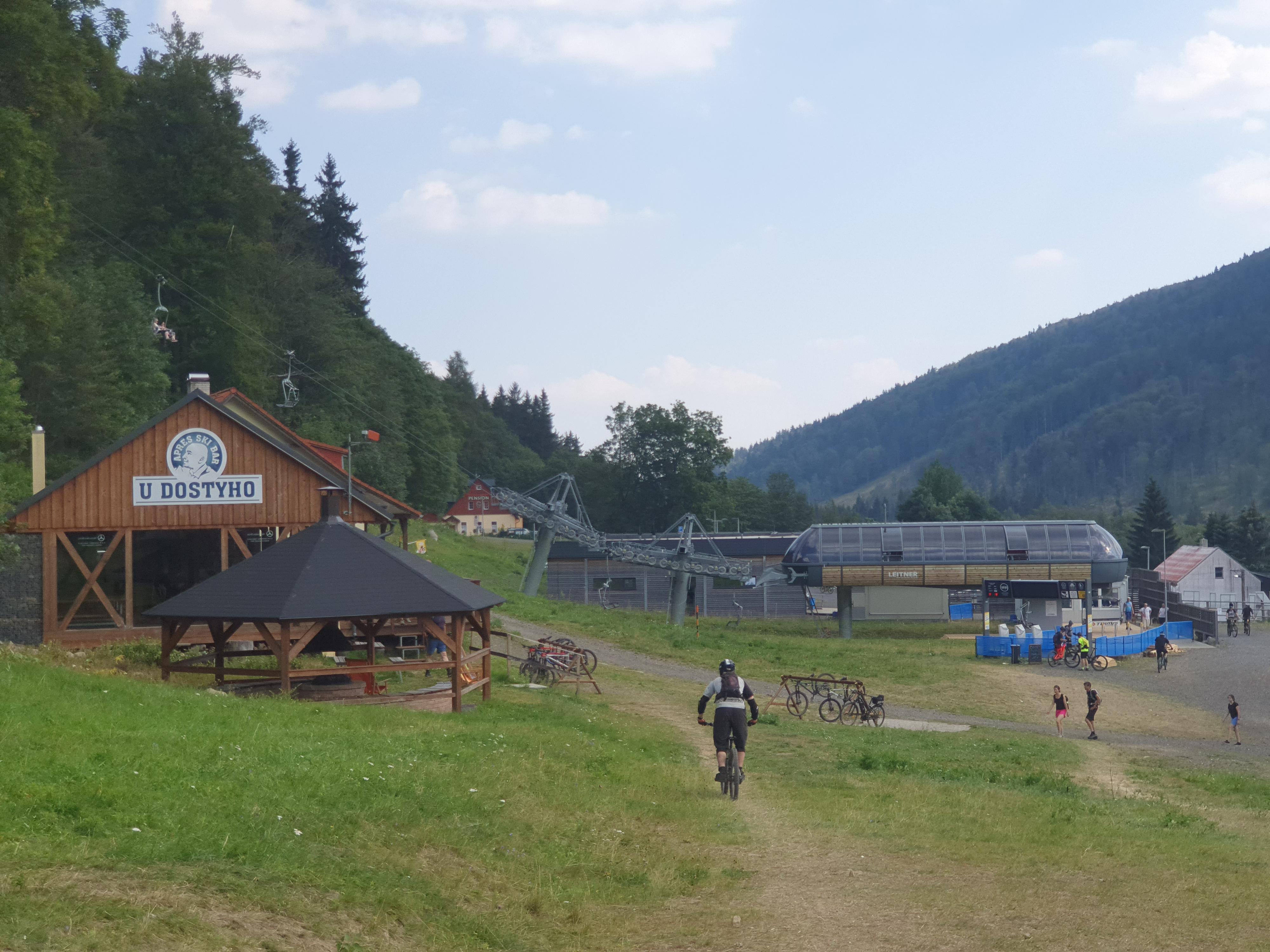 ApreSki bar U Dostyho foto 4