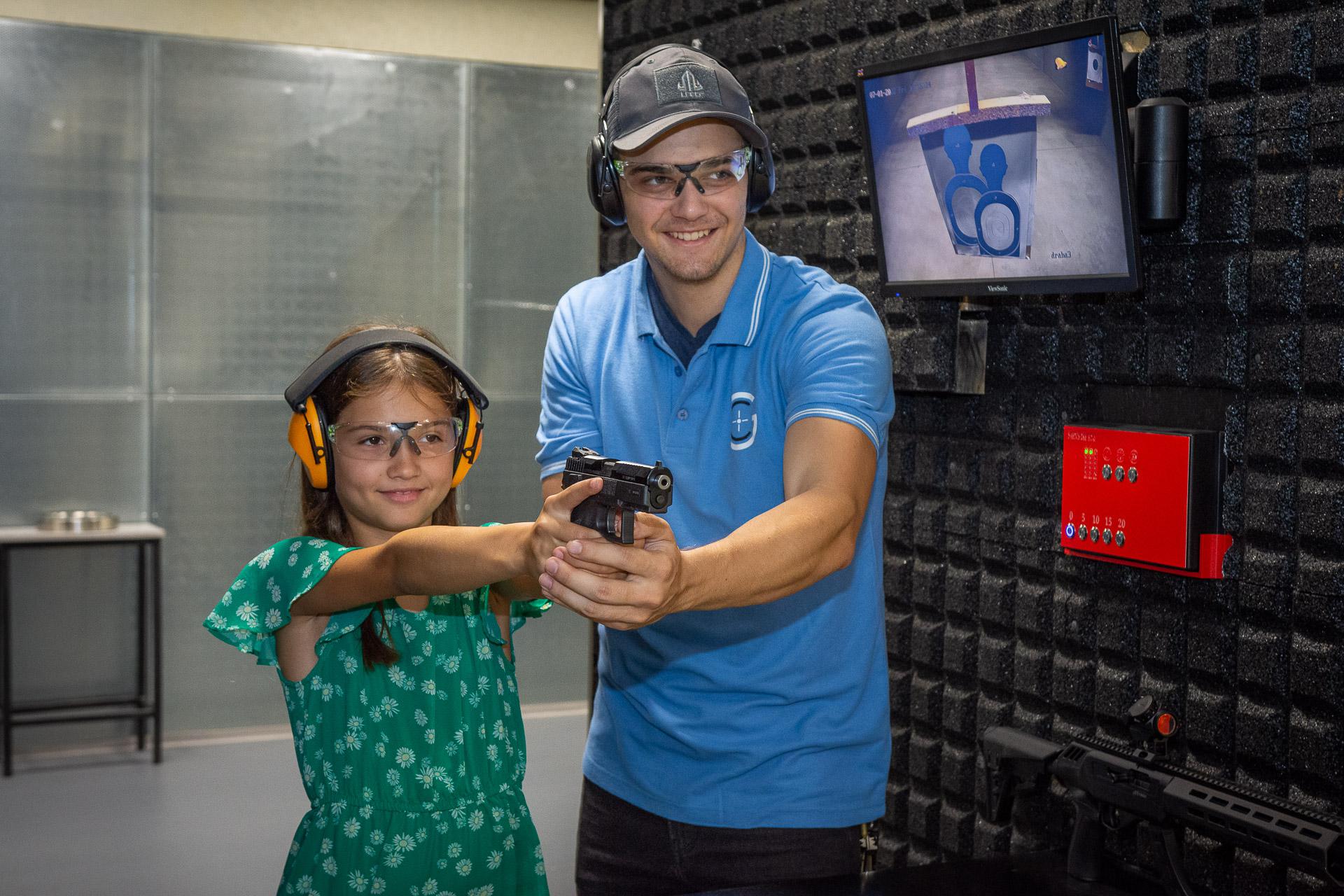 GUN CENTRUM - vnitřní střelnice s obchodem foto 6