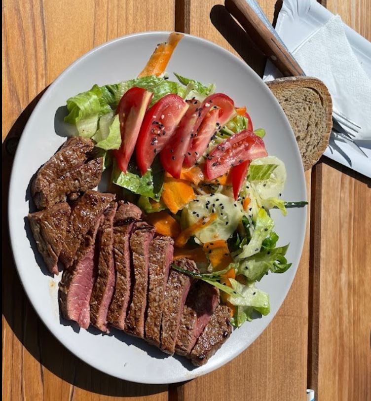 Café Bistro Na svahu