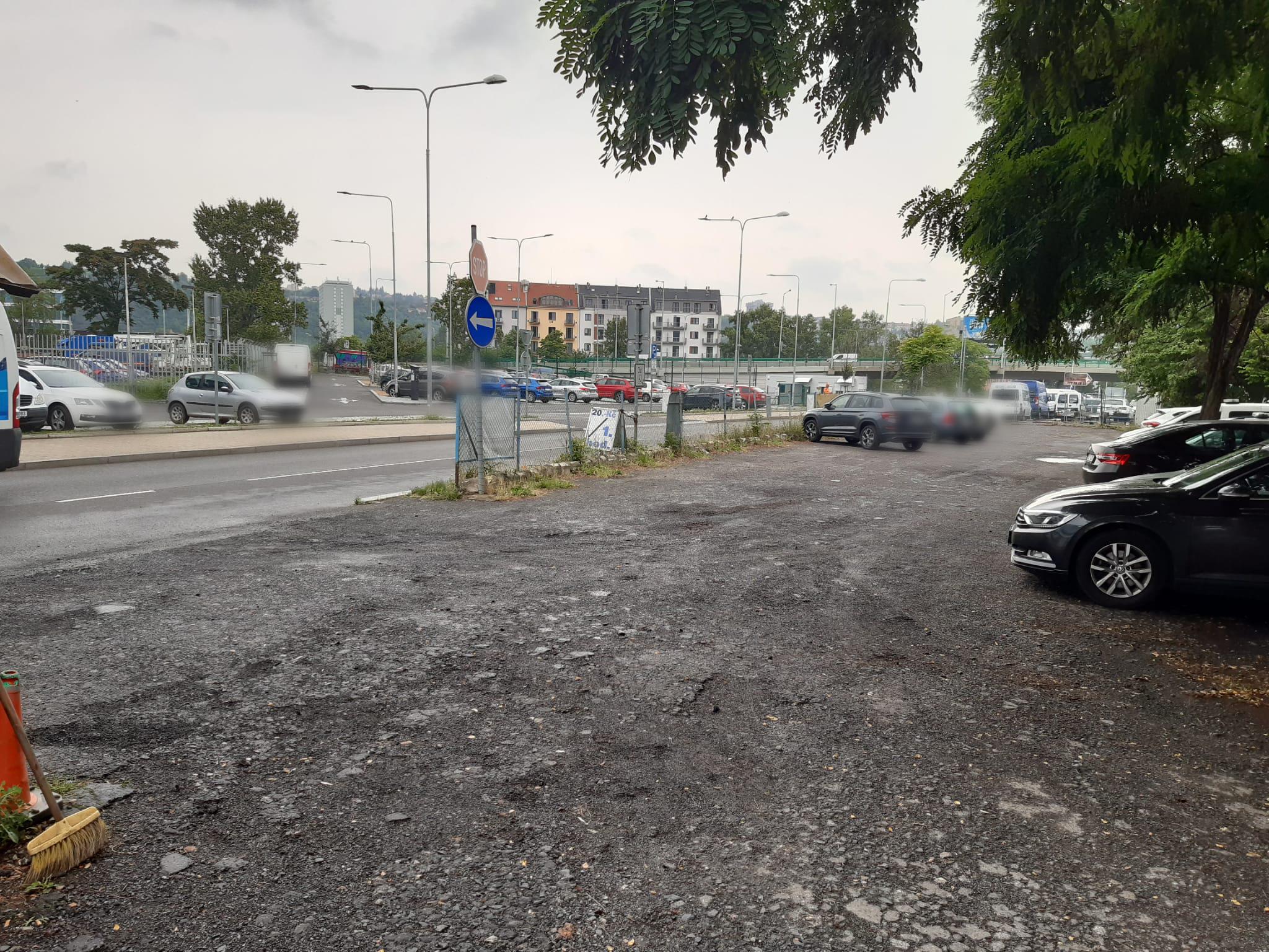 Parking Jankovcova foto 3