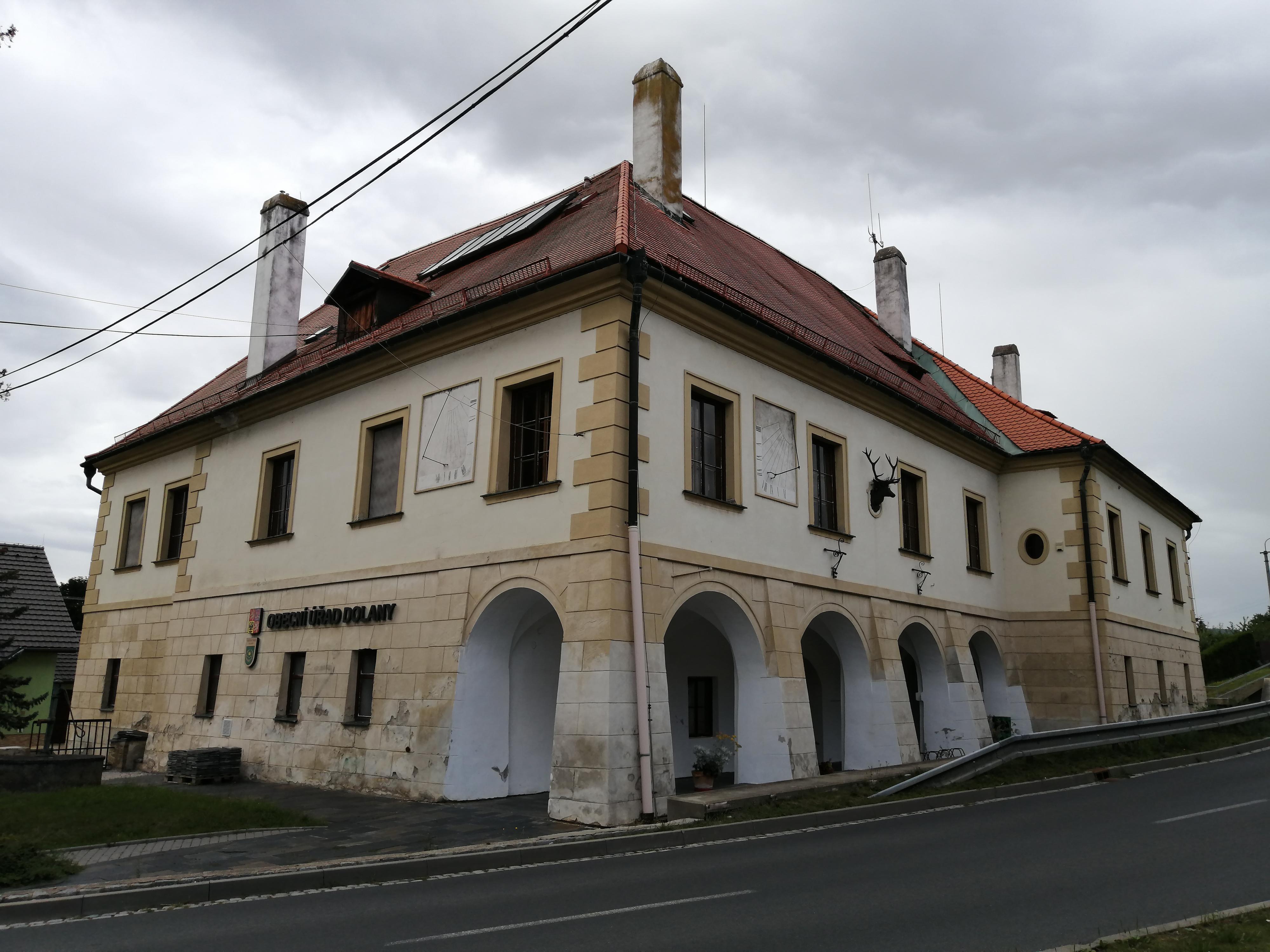 Dolany - obecní úřad foto 3