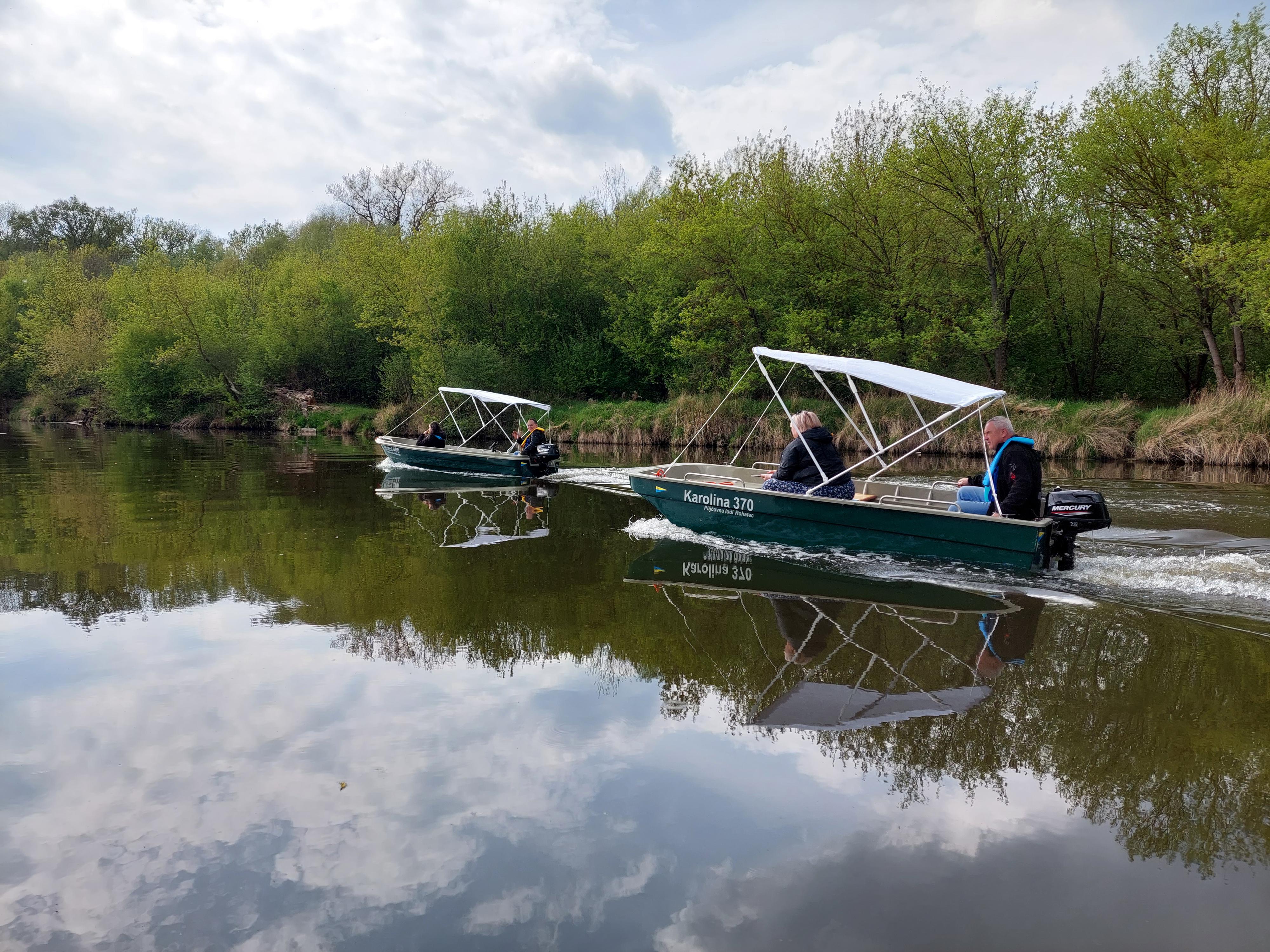 Půjčovna lodí a paddleboardů Rohatec foto 3