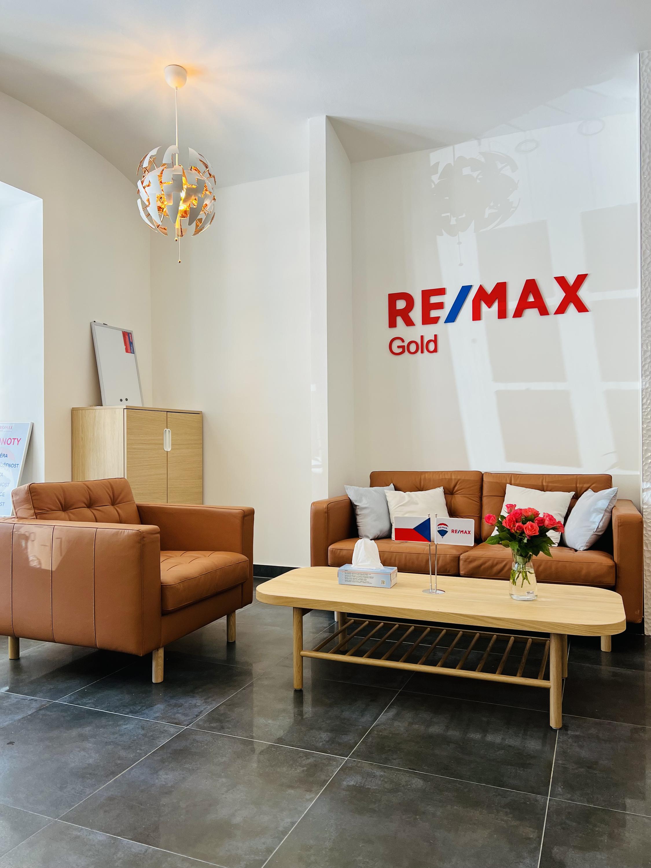 RE/MAX Gold 2 foto 2