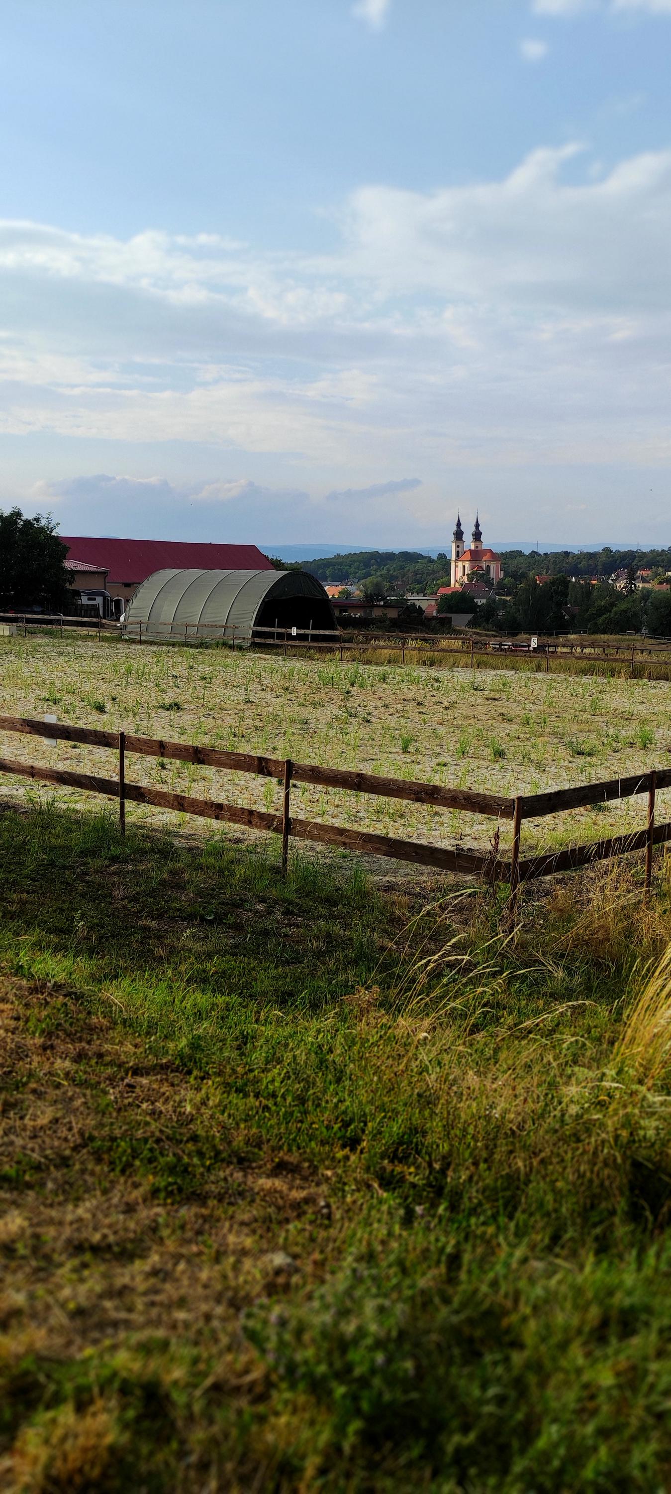 Jezdecká stáj Březno foto 3
