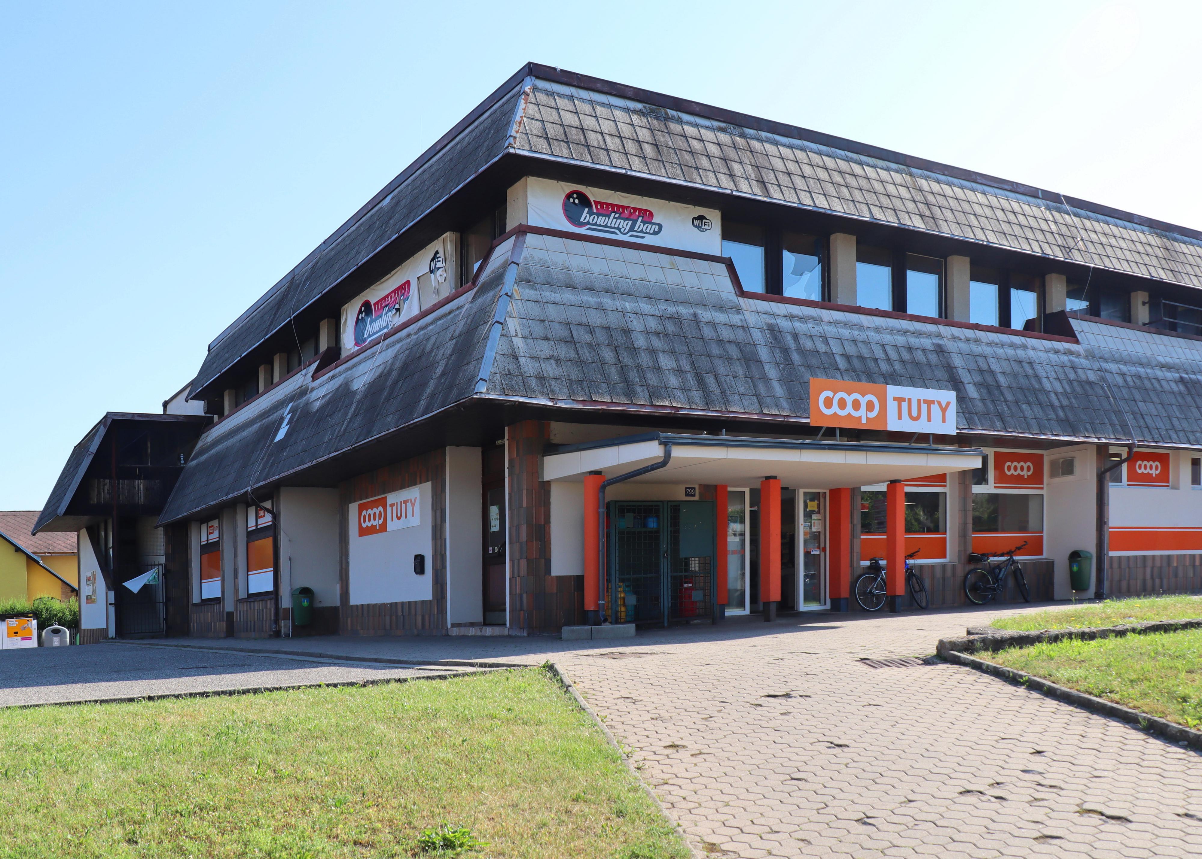 COOP Dvůr Králové n. L., družstvo foto 4