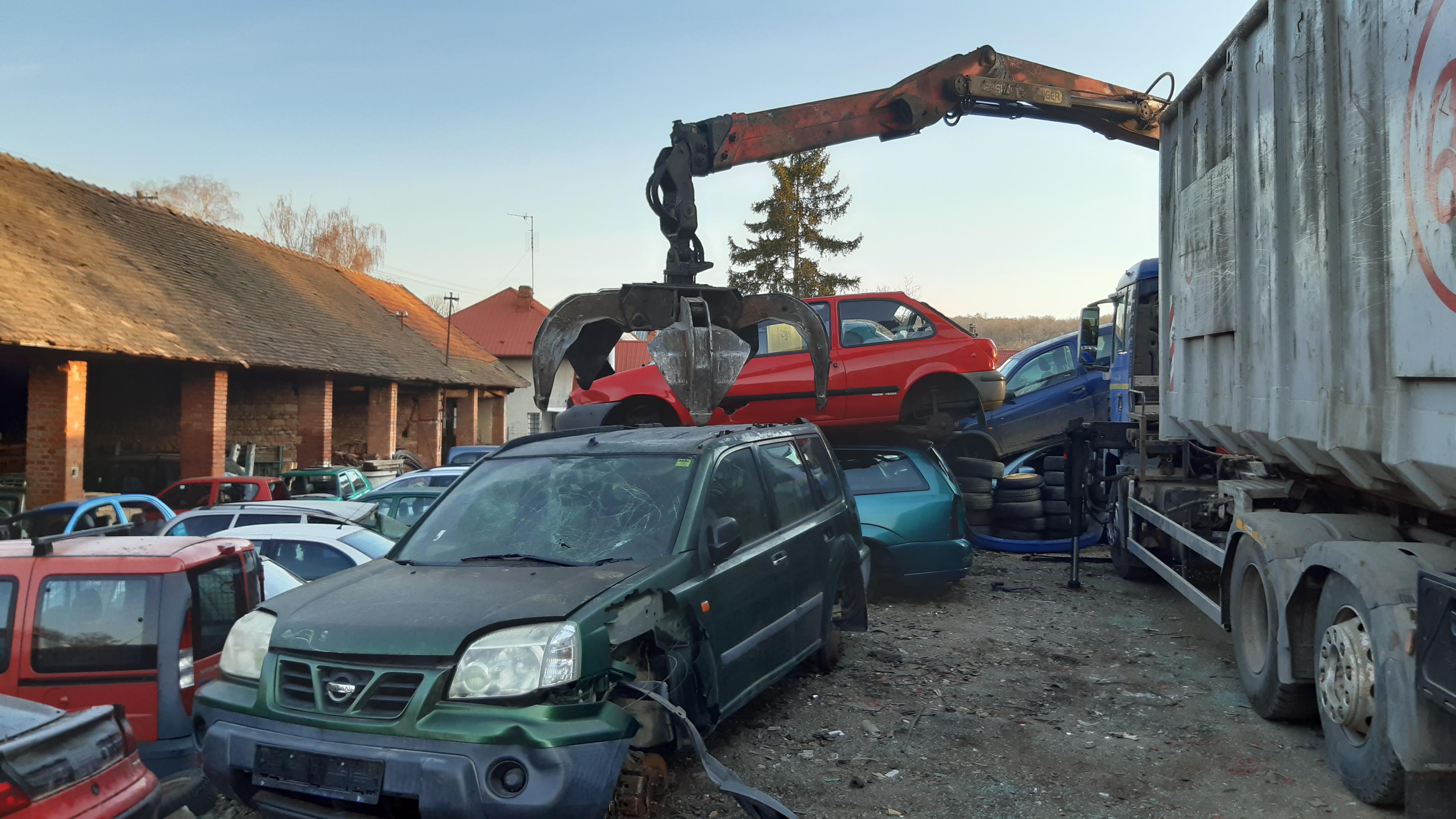 Autovrakoviště Mánek foto 4