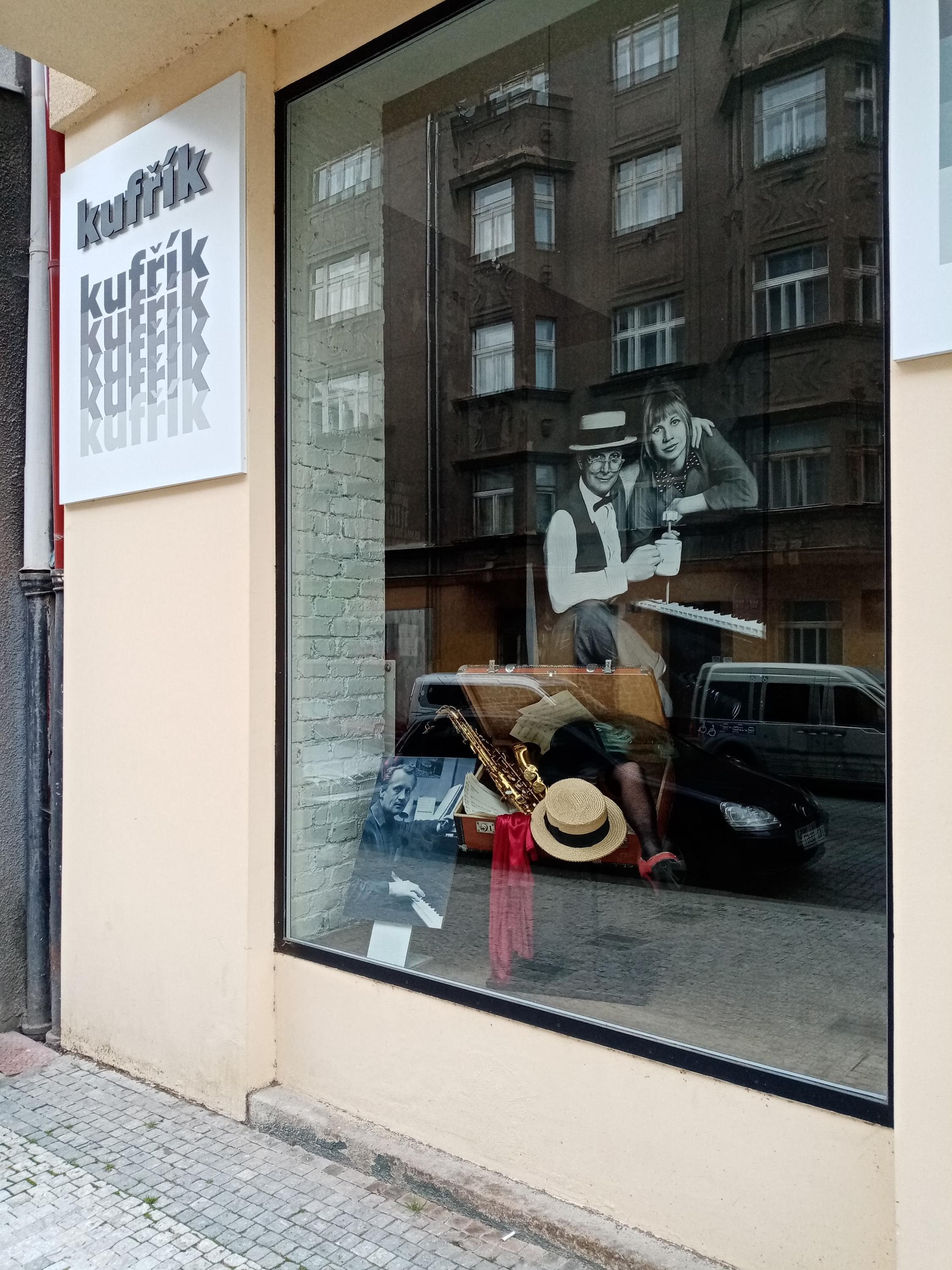 Kufřík foto 1