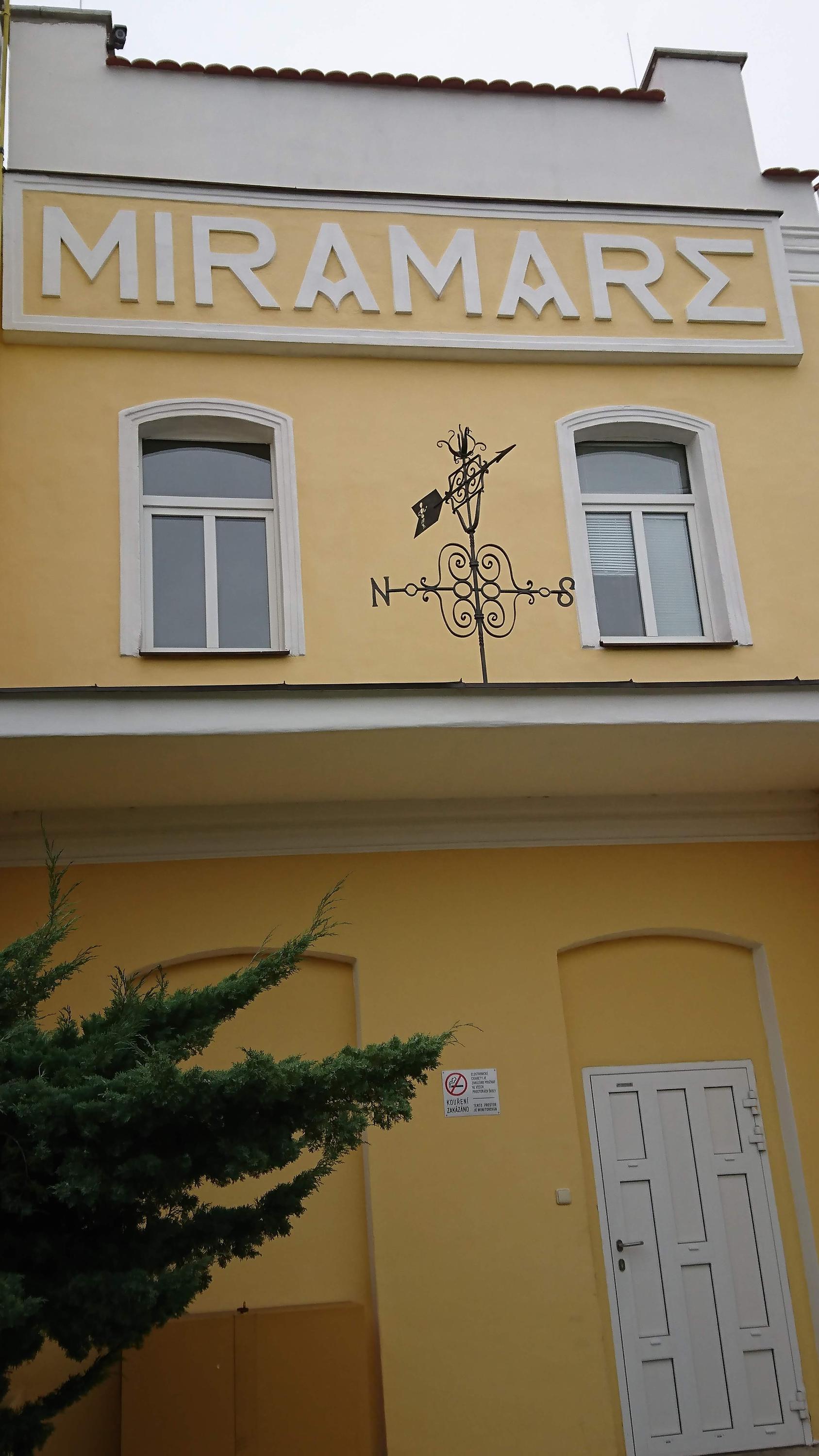 Střední škola a vyšší odborná škola umělecká a řemeslná foto 5